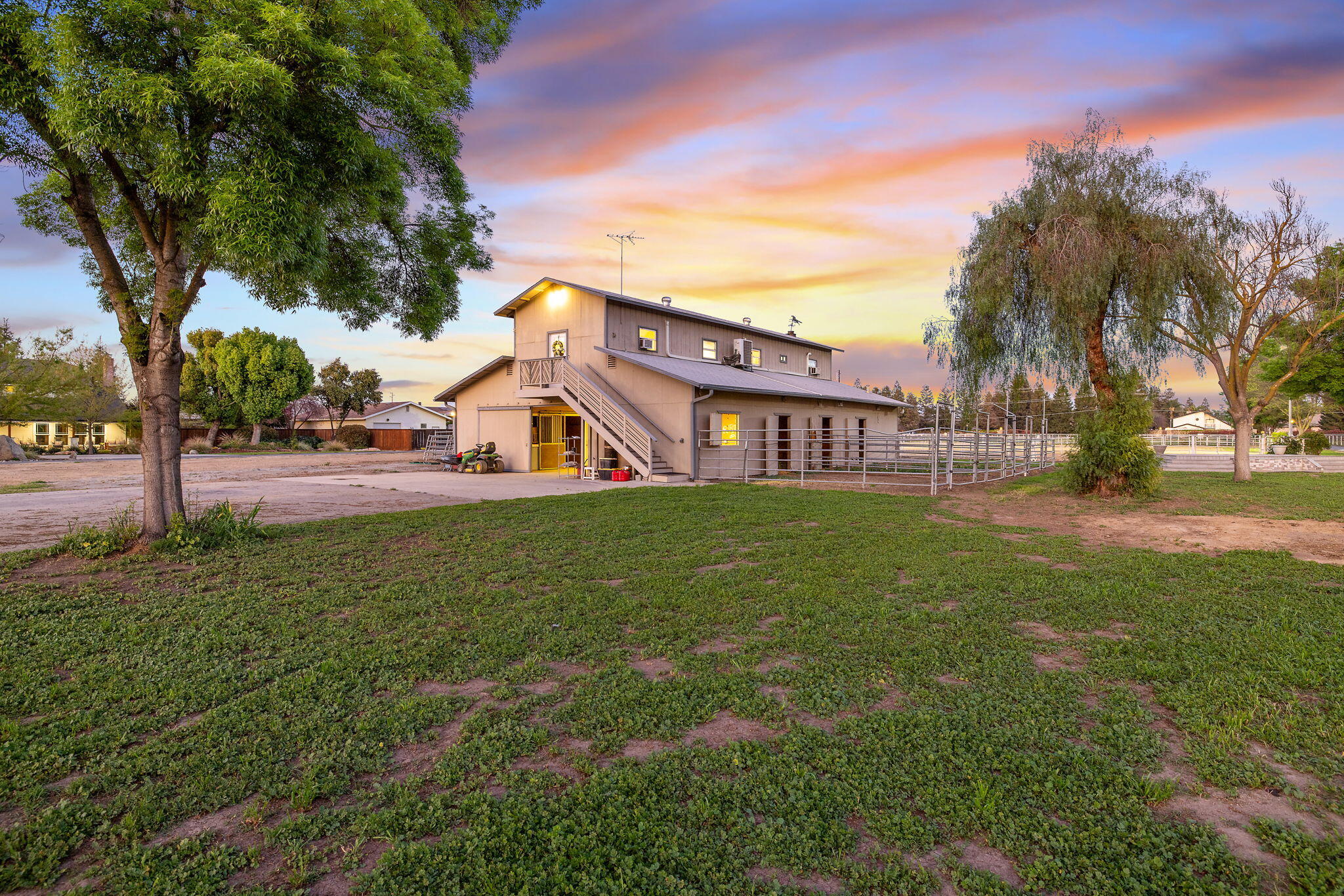 703 N Shirk Rd, Visalia, CA 93291