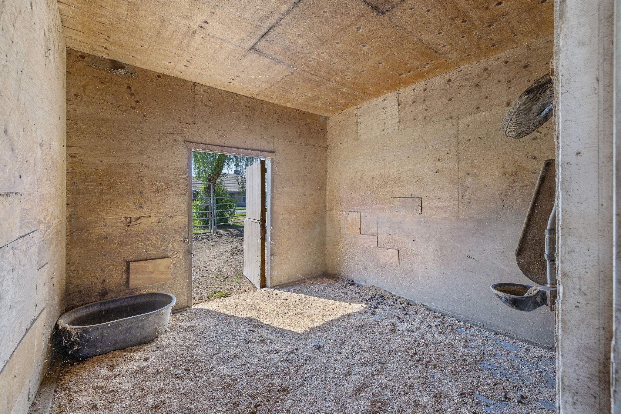 703 N Shirk Rd, Visalia, CA 93291