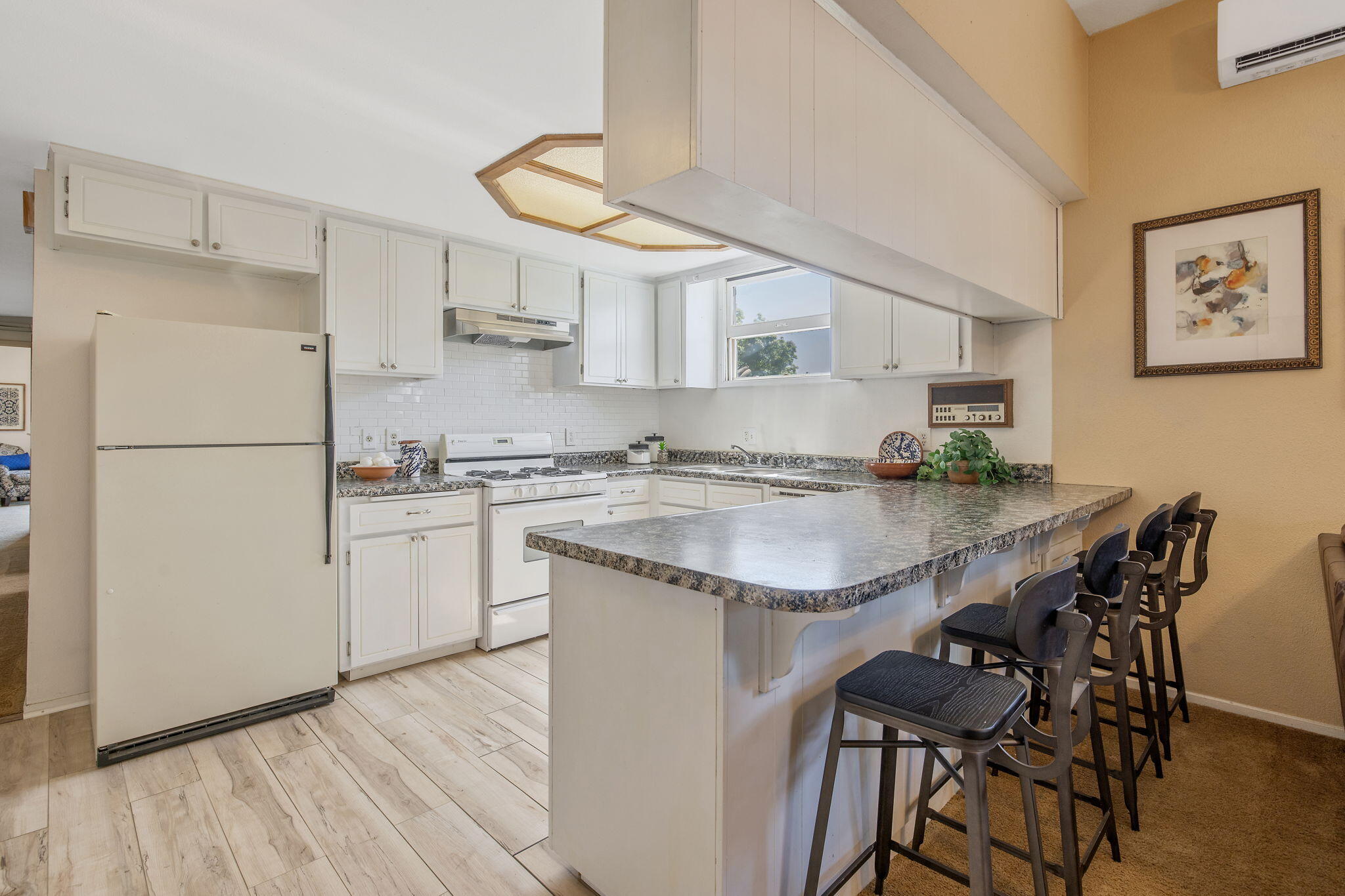 703 N Shirk Rd, Visalia, CA 93291