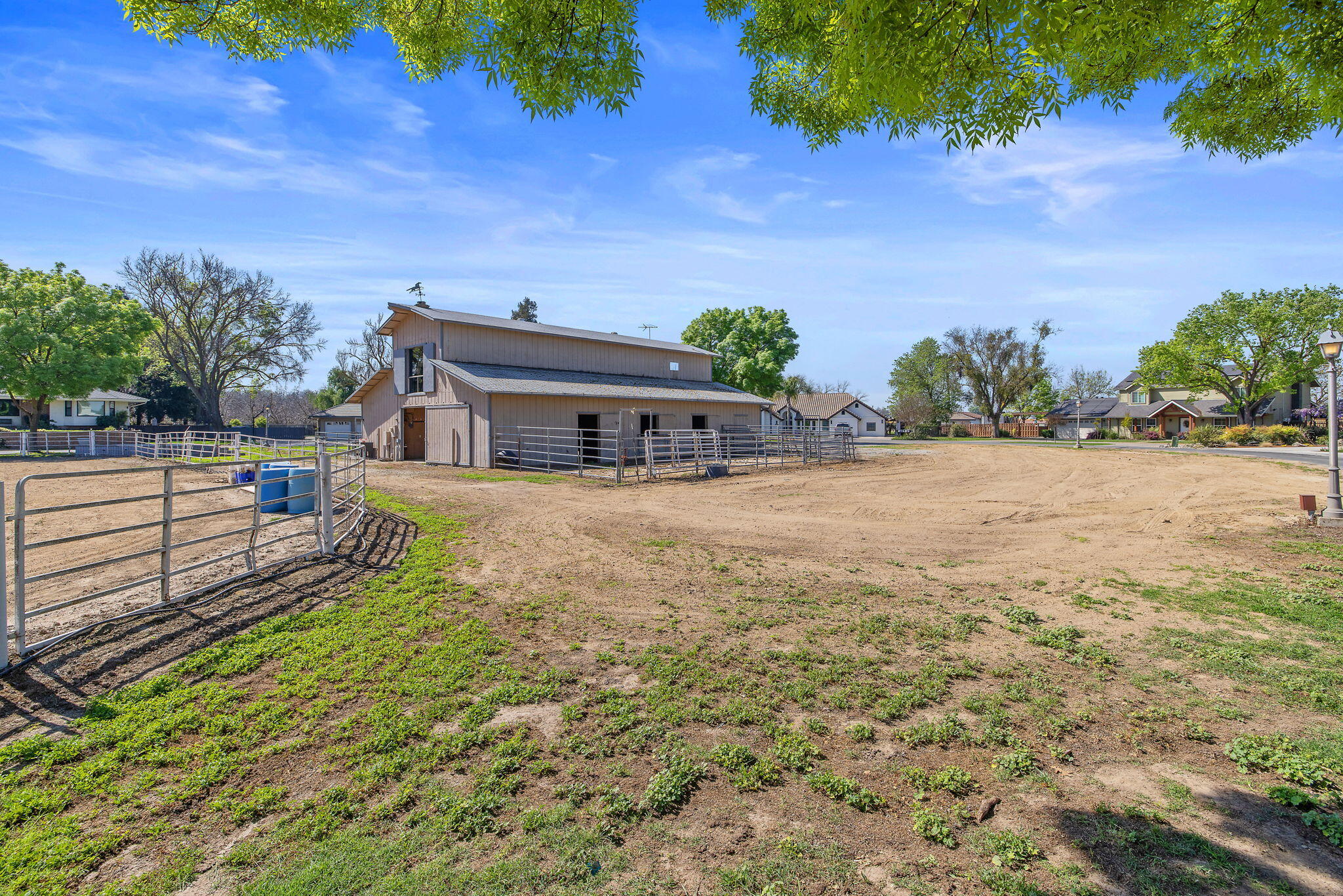 703 N Shirk Rd, Visalia, CA 93291