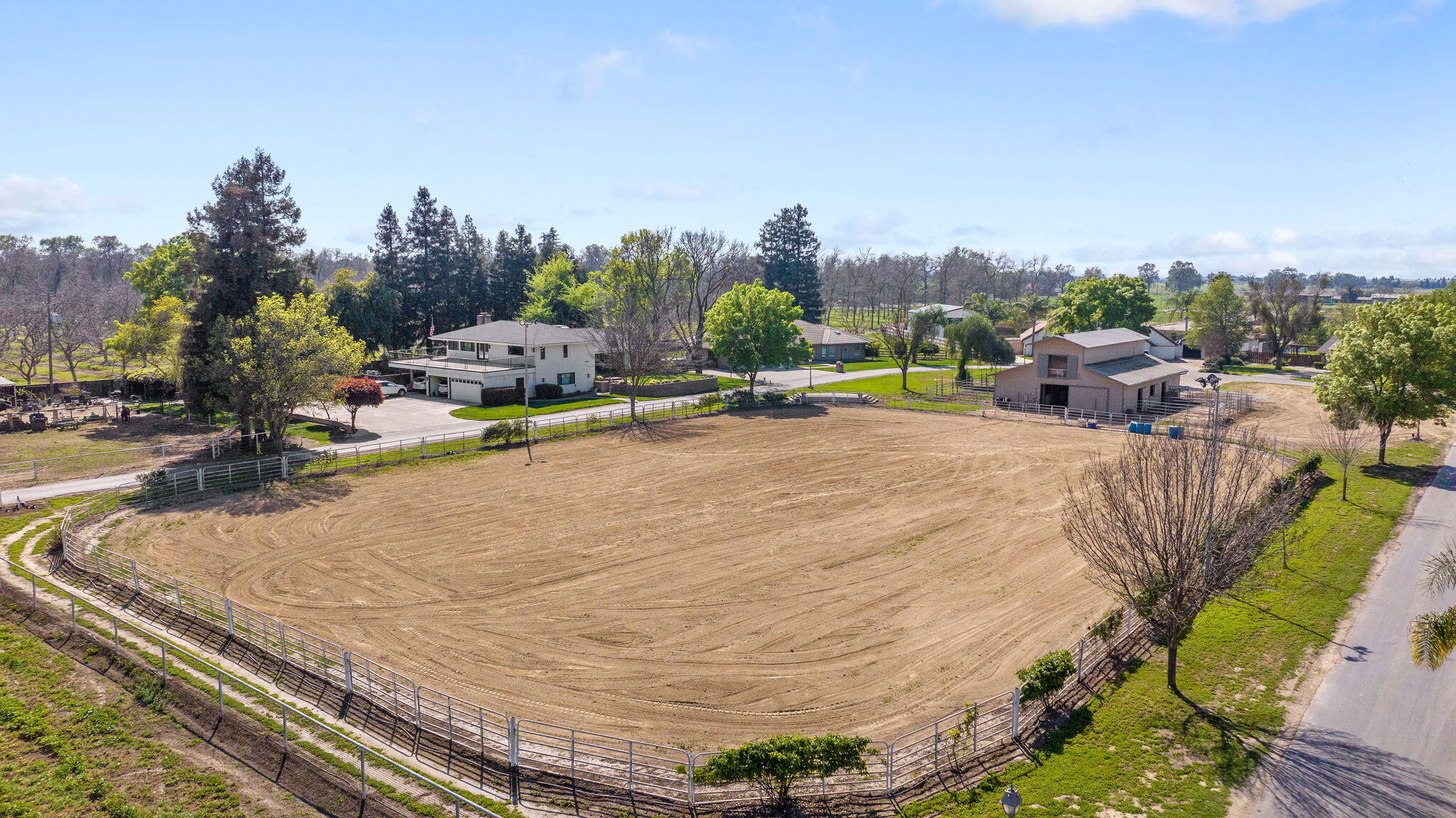 703 N Shirk Rd, Visalia, CA 93291