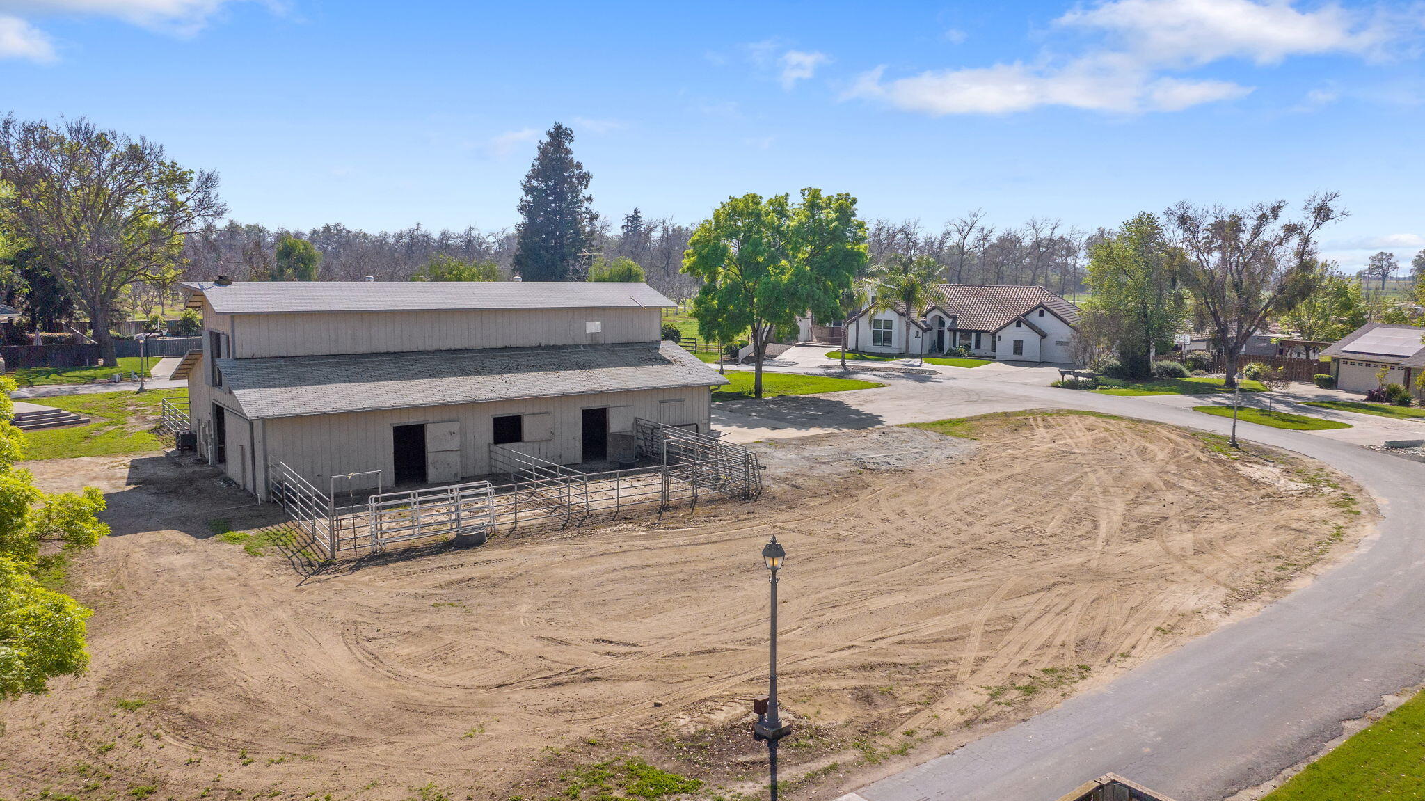 703 N Shirk Rd, Visalia, CA 93291