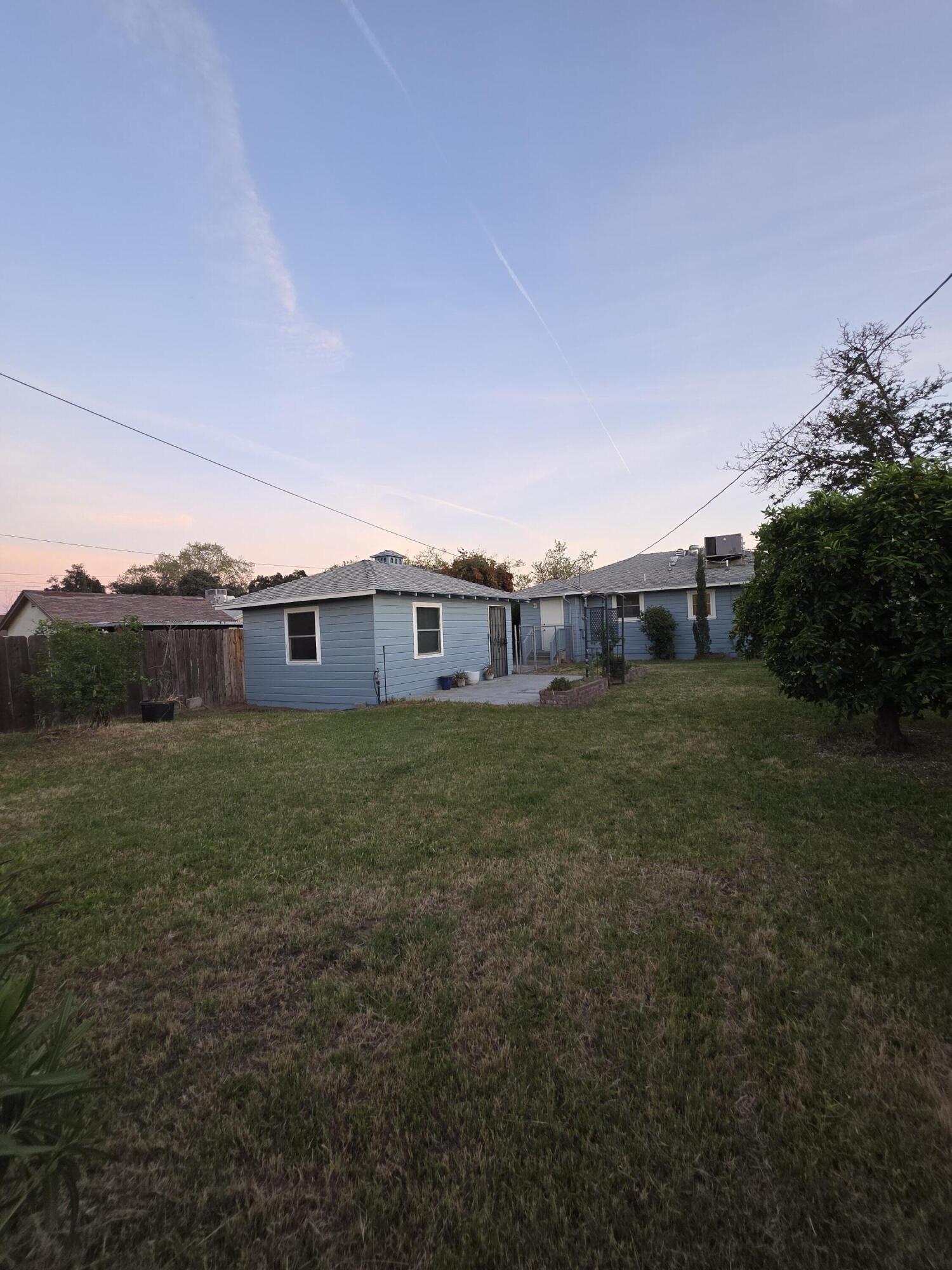 1735 E Princeton Ave, Fresno, CA 93703