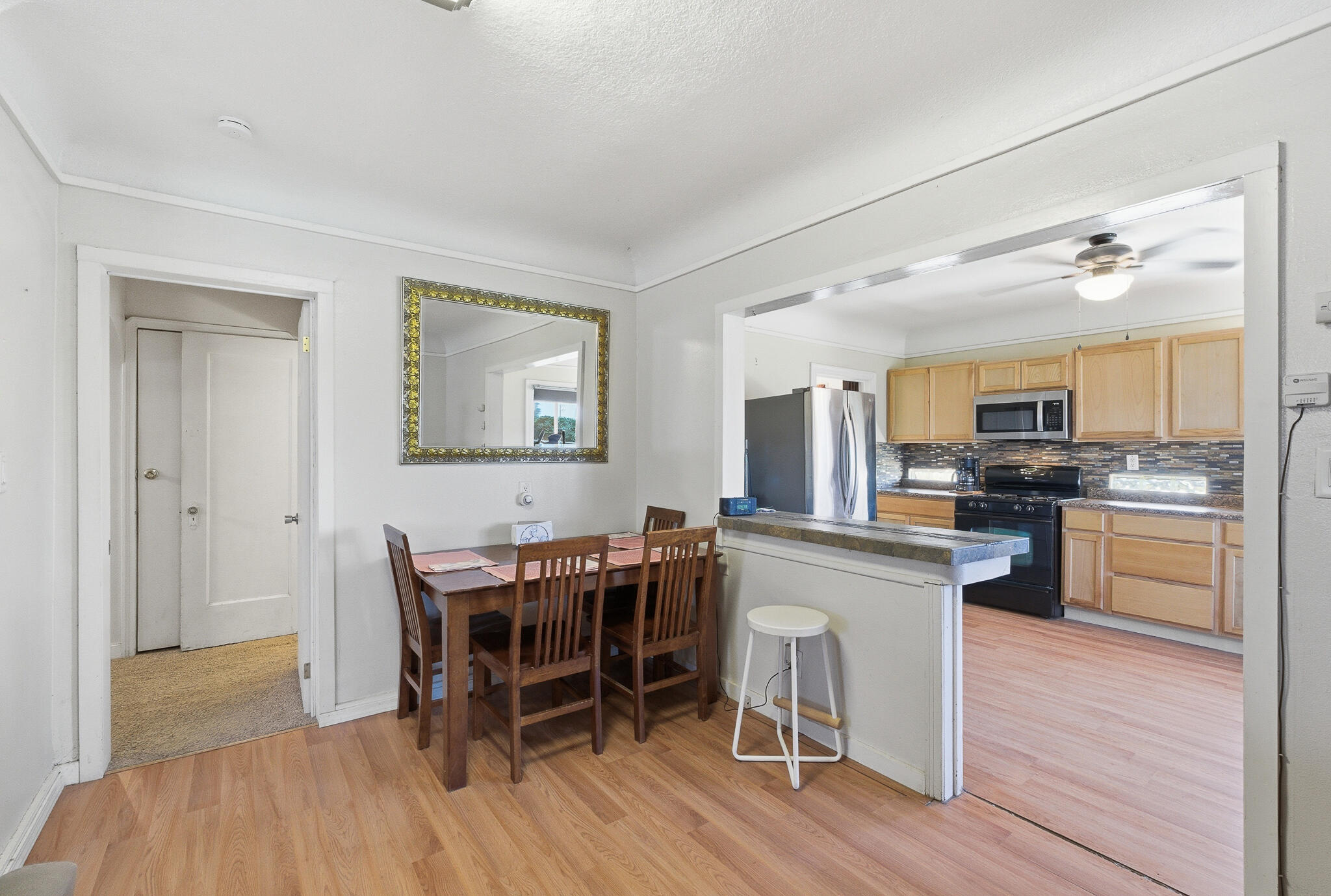 2120 S Kaweah Ave, Exeter, CA 93221