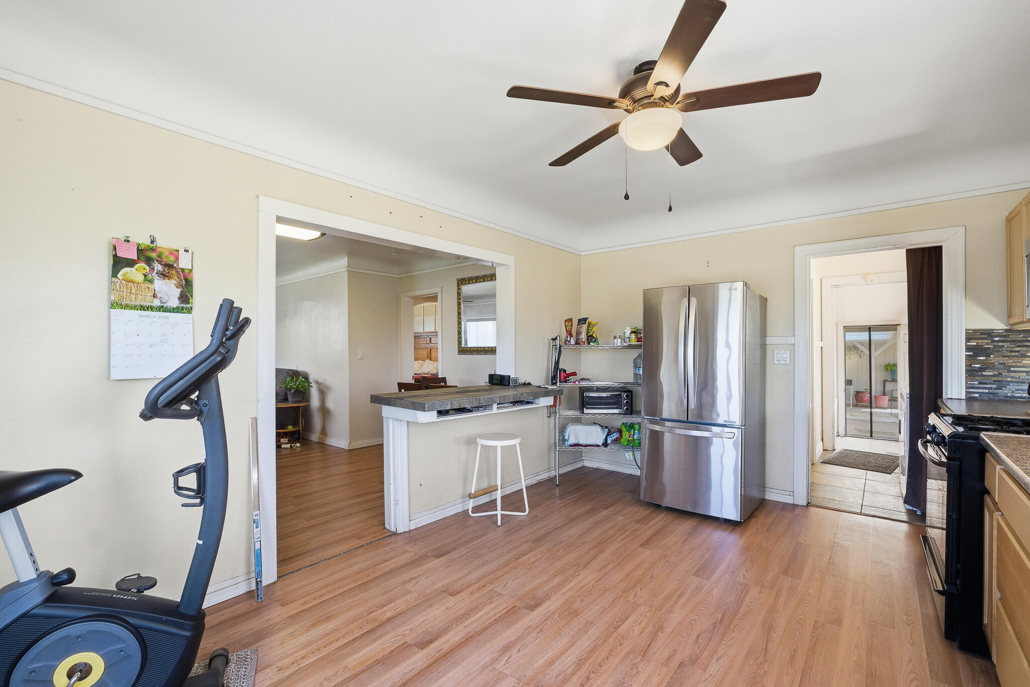 2120 S Kaweah Ave, Exeter, CA 93221