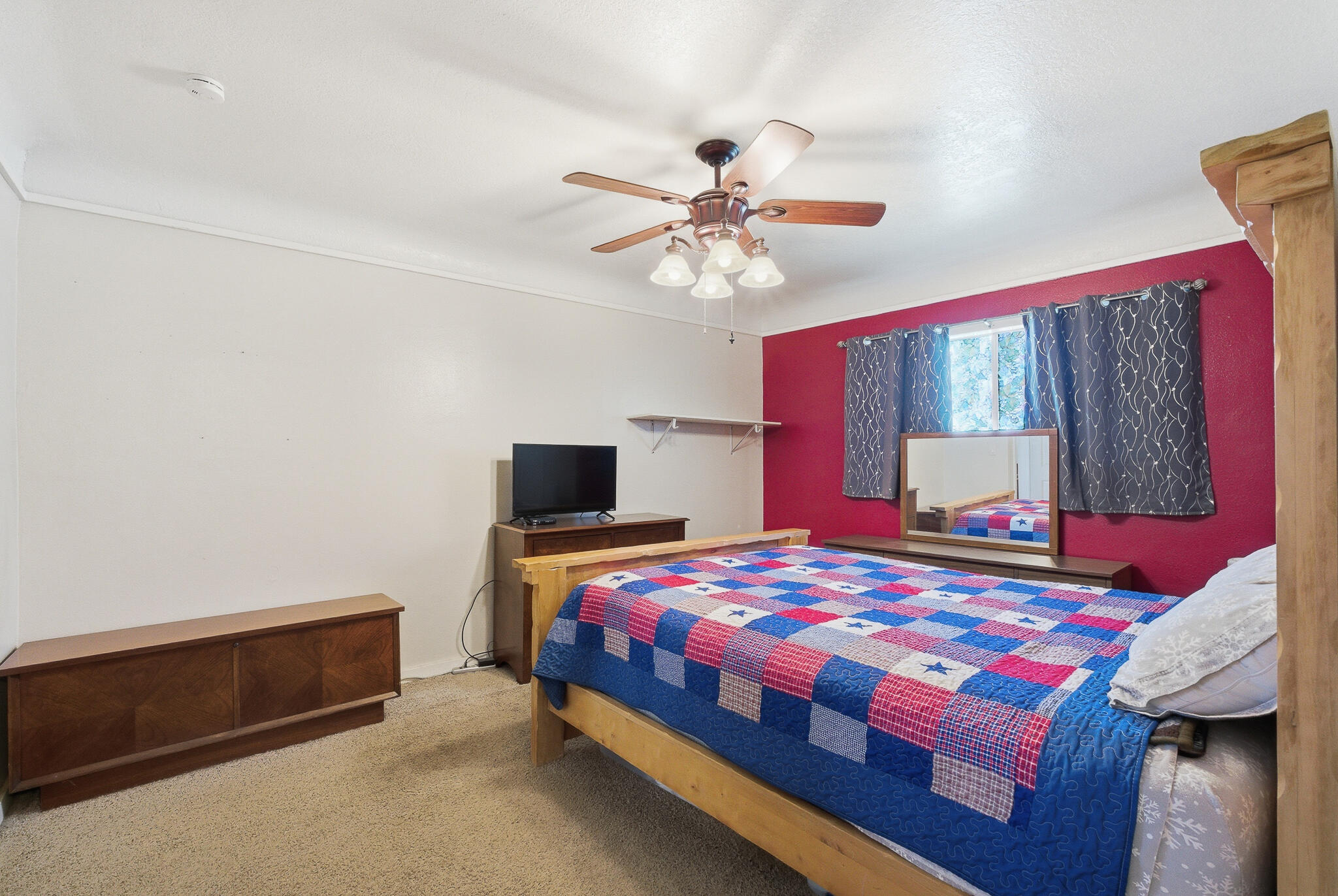 2120 S Kaweah Ave, Exeter, CA 93221