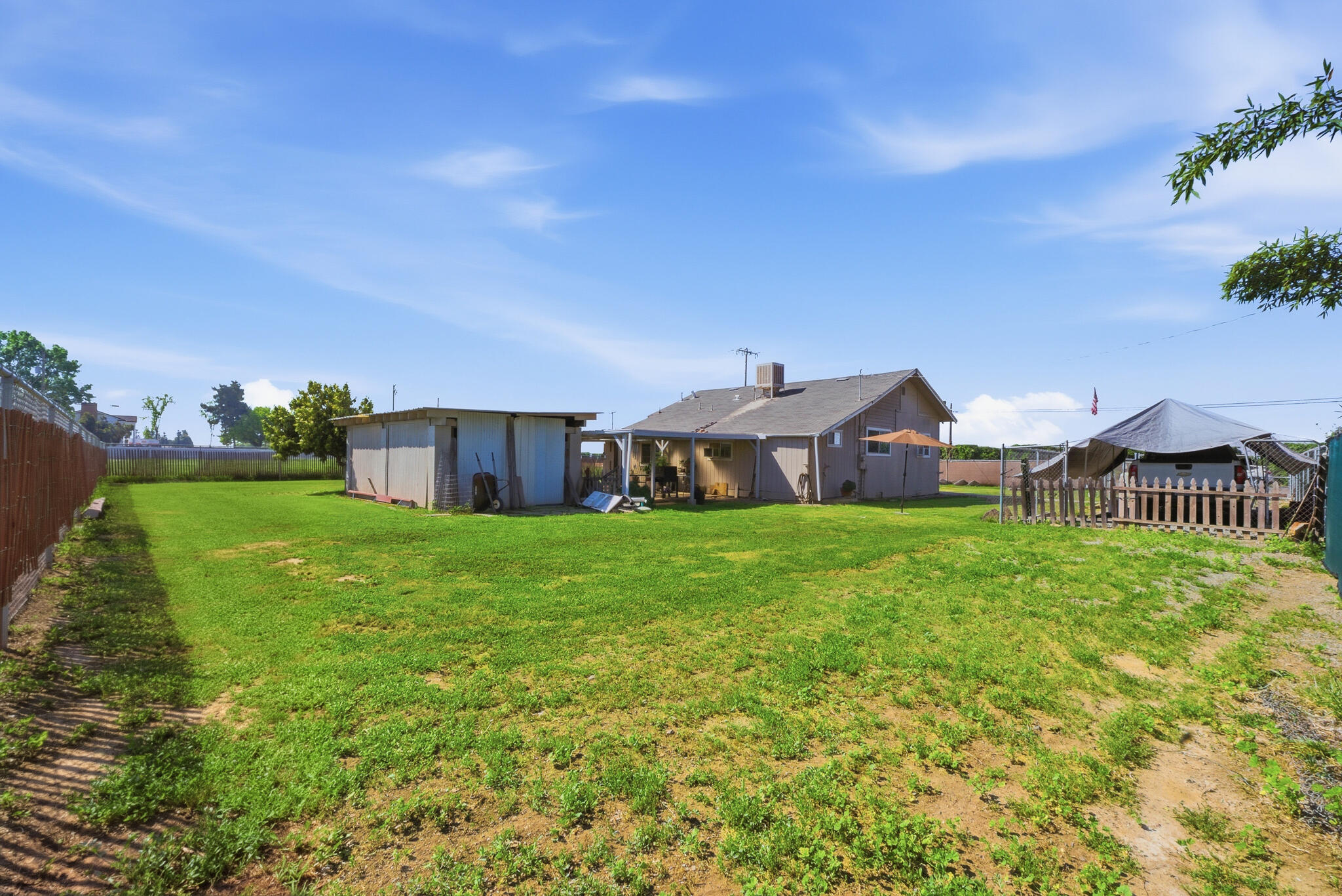 2120 S Kaweah Ave, Exeter, CA 93221