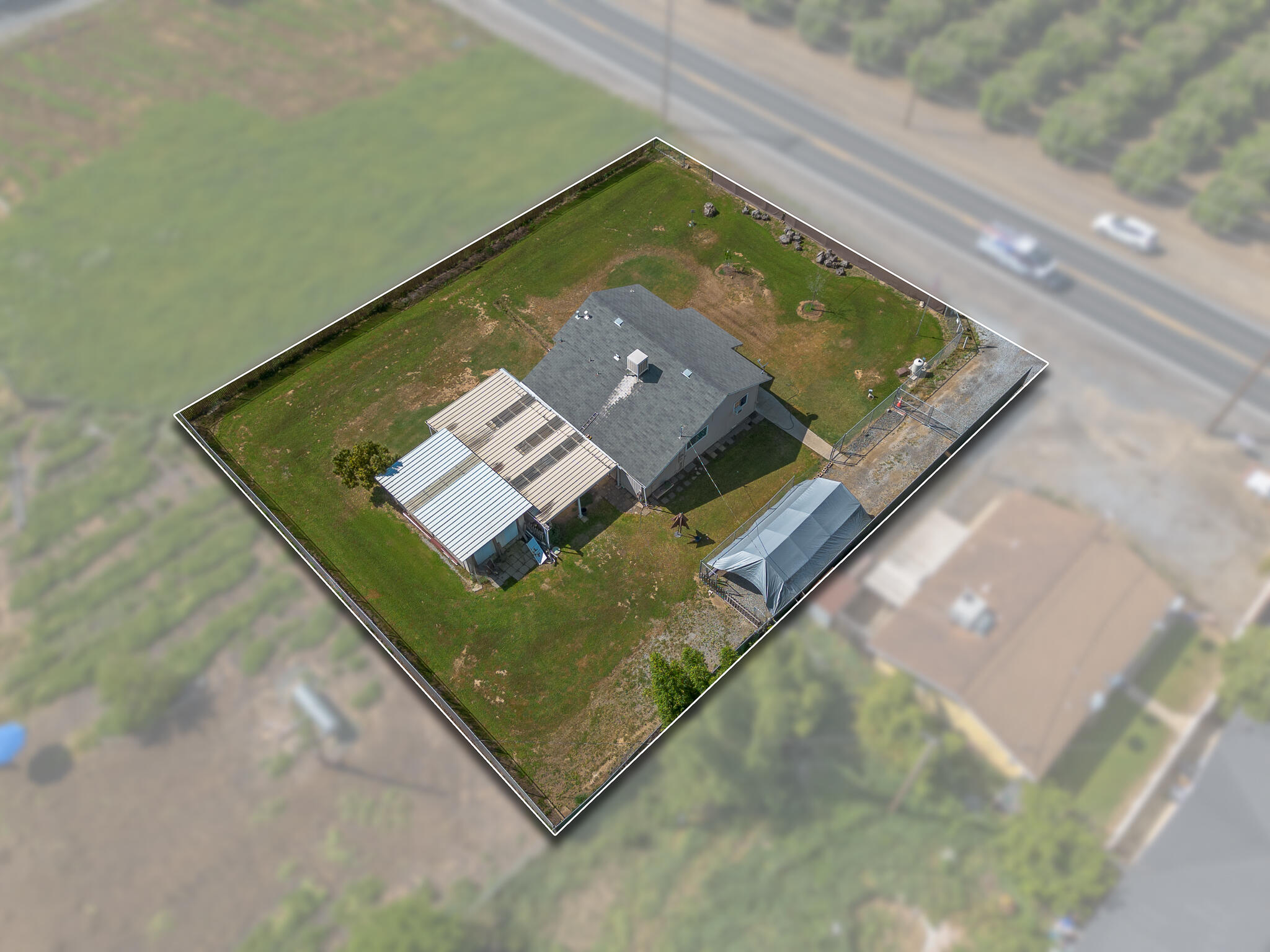 2120 S Kaweah Ave, Exeter, CA 93221