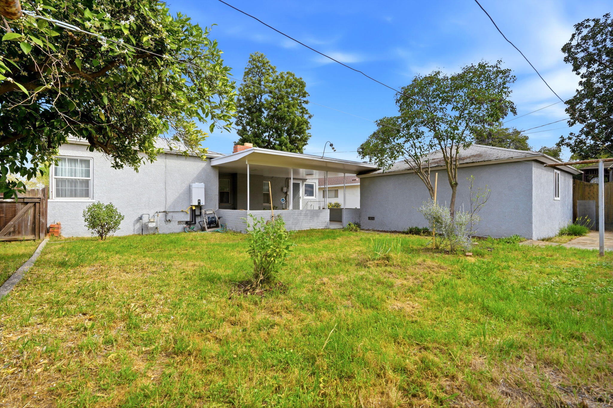 1647 N Harrison Ave, Fresno, CA 93704