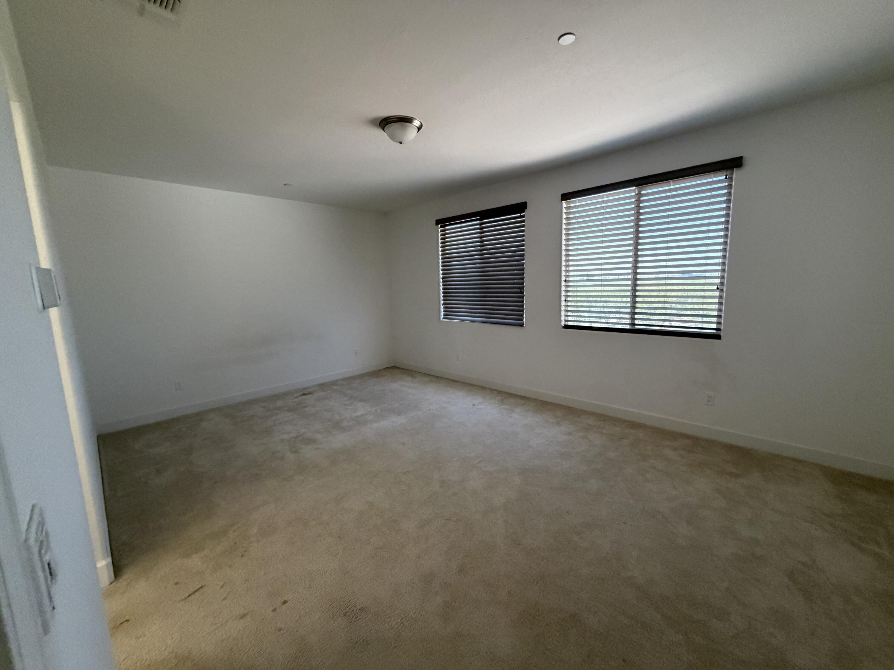 187 Emperor Way, Dinuba, CA 93618