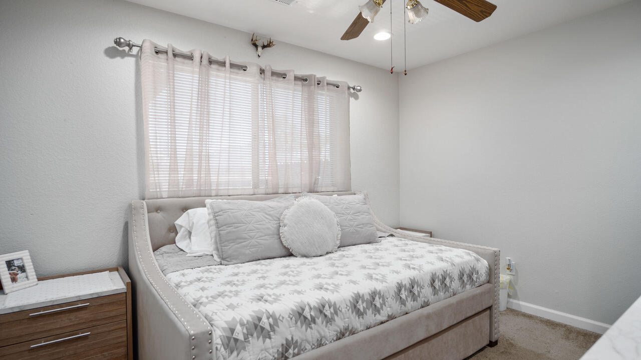 691 Oxford St, Porterville, CA 93257