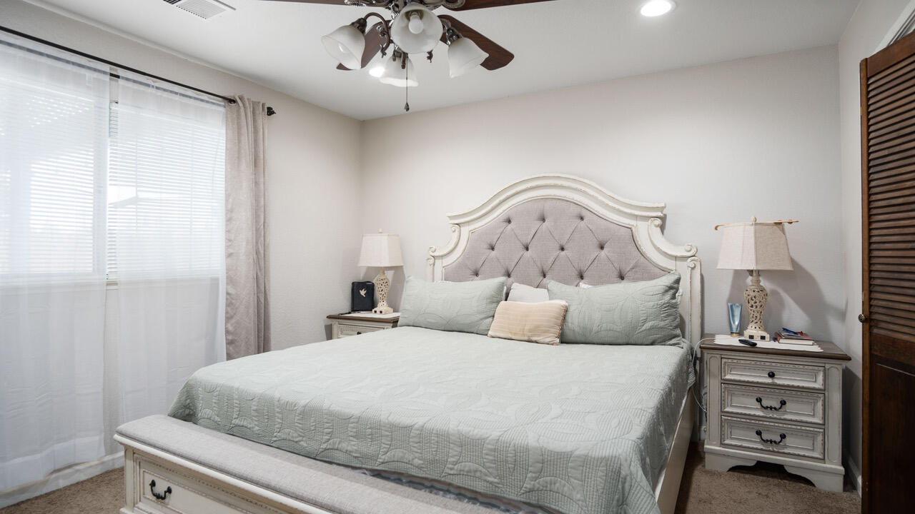 691 Oxford St, Porterville, CA 93257