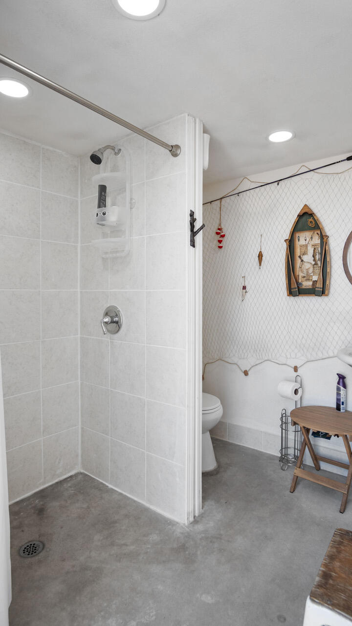 691 Oxford St, Porterville, CA 93257