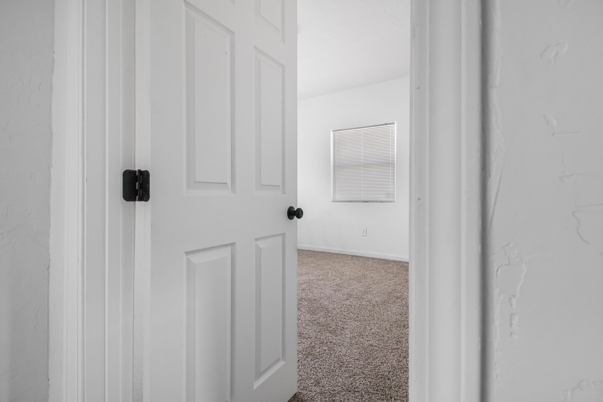 1682 E Foster Dr, Tulare, CA 93274