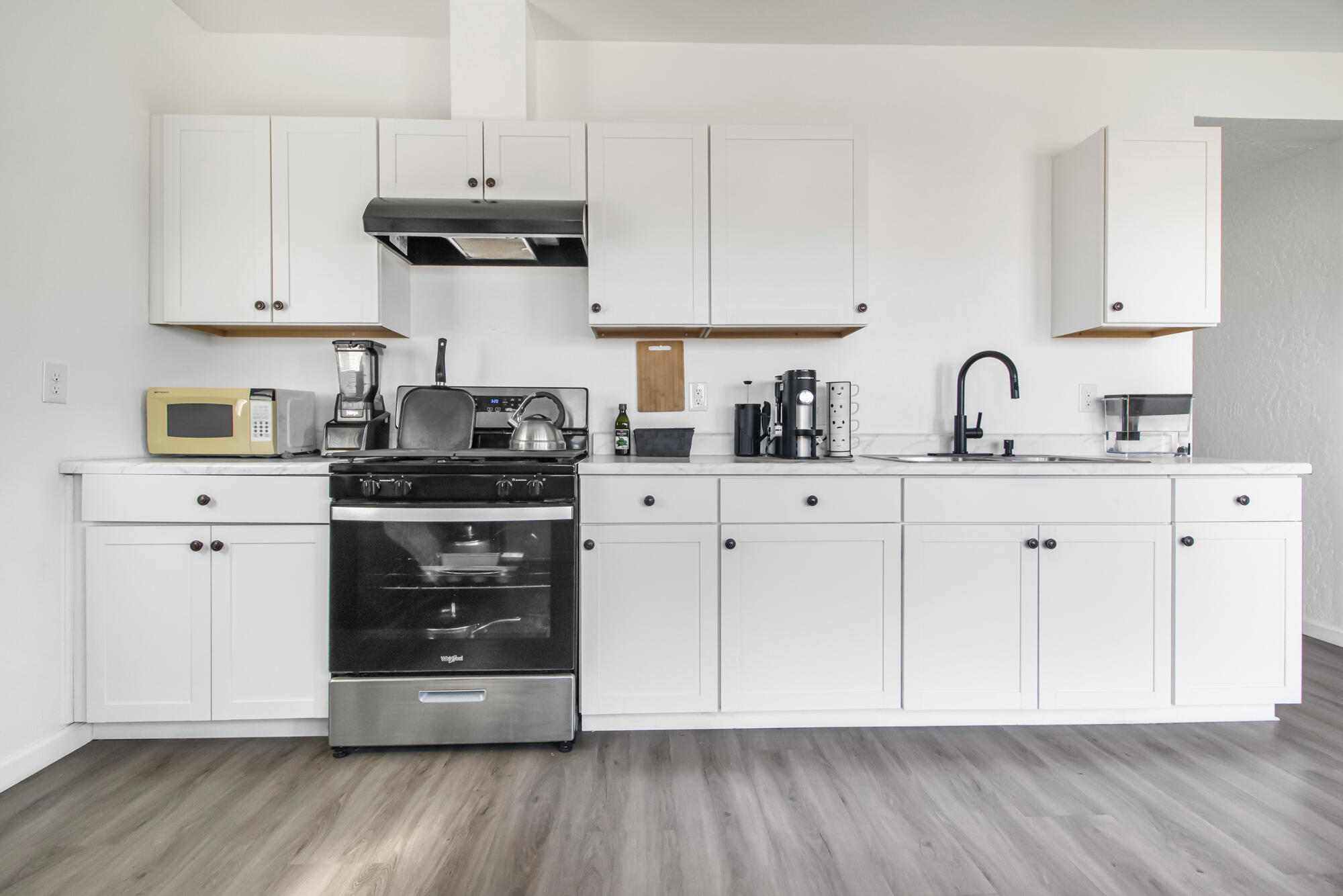 1682 E Foster Dr, Tulare, CA 93274