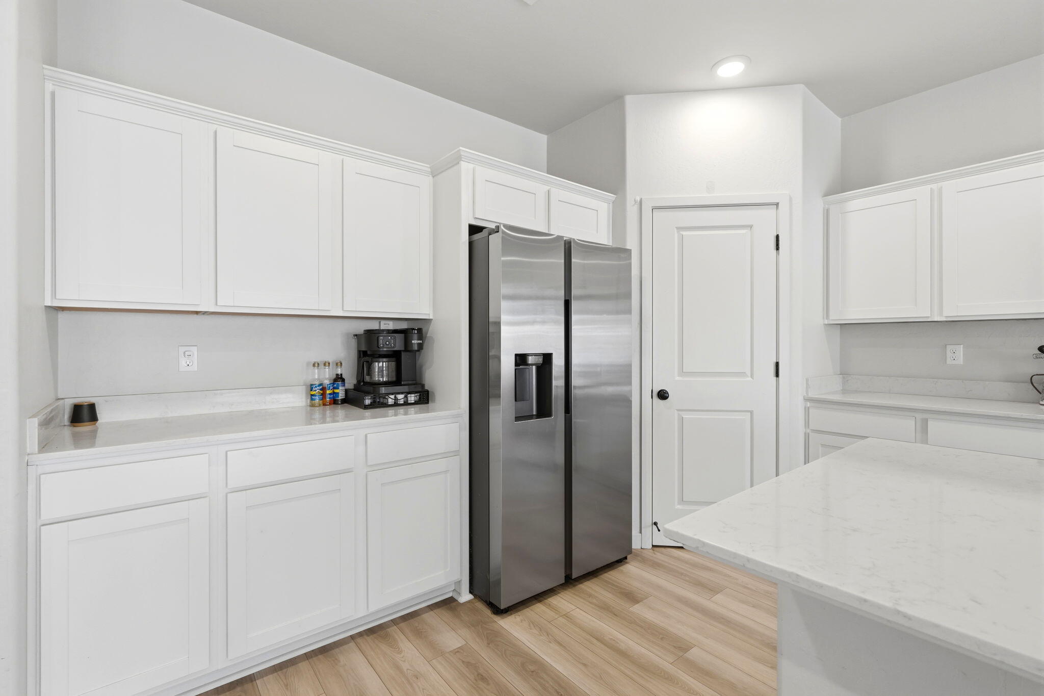 1834 W Twilight St, Hanford, CA 93230