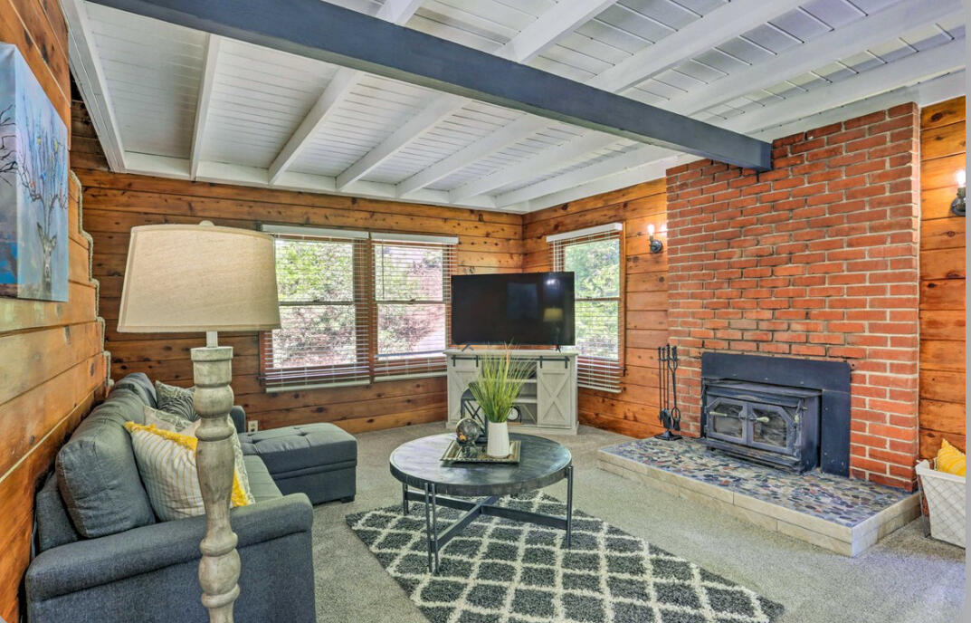 42036 Tollhouse Rd, Shaver Lake, CA 93664