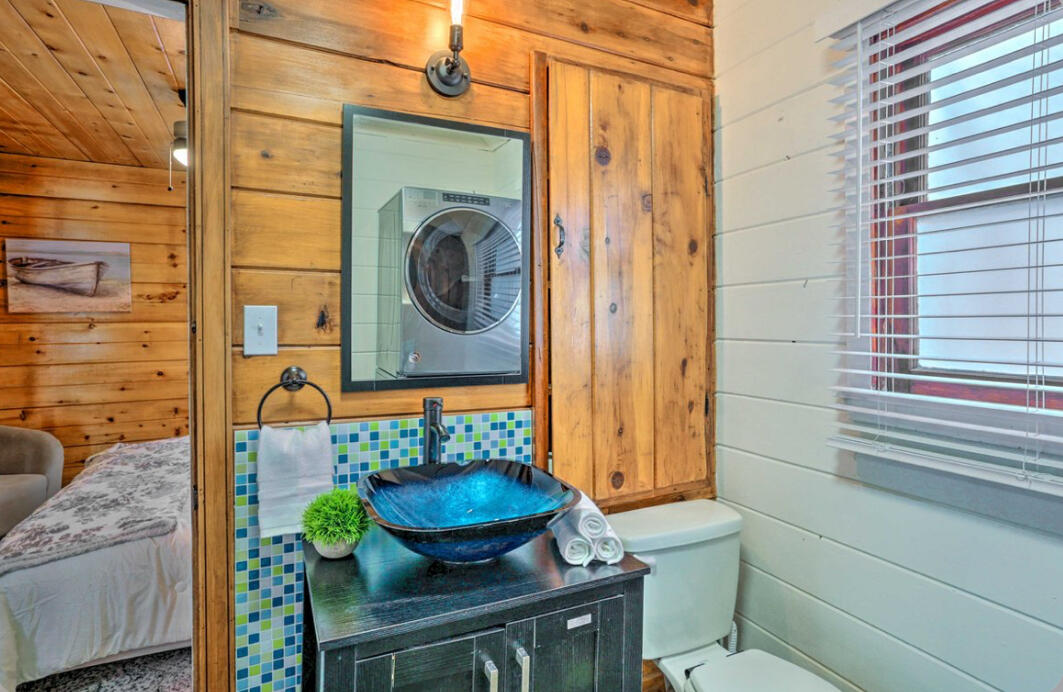 42036 Tollhouse Rd, Shaver Lake, CA 93664