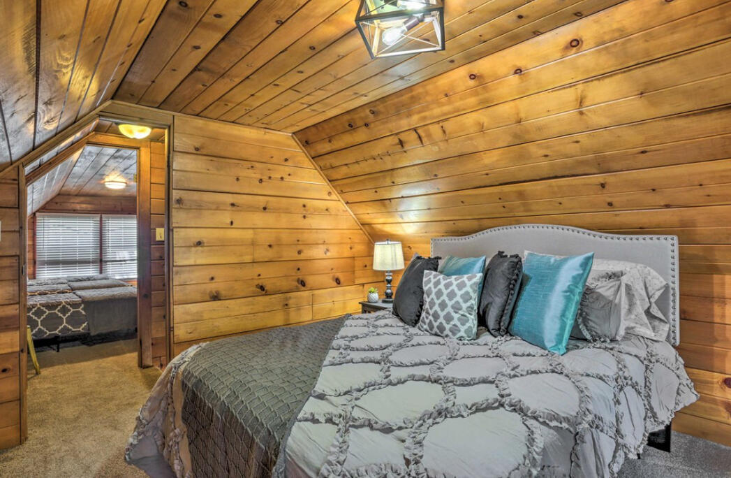 42036 Tollhouse Rd, Shaver Lake, CA 93664