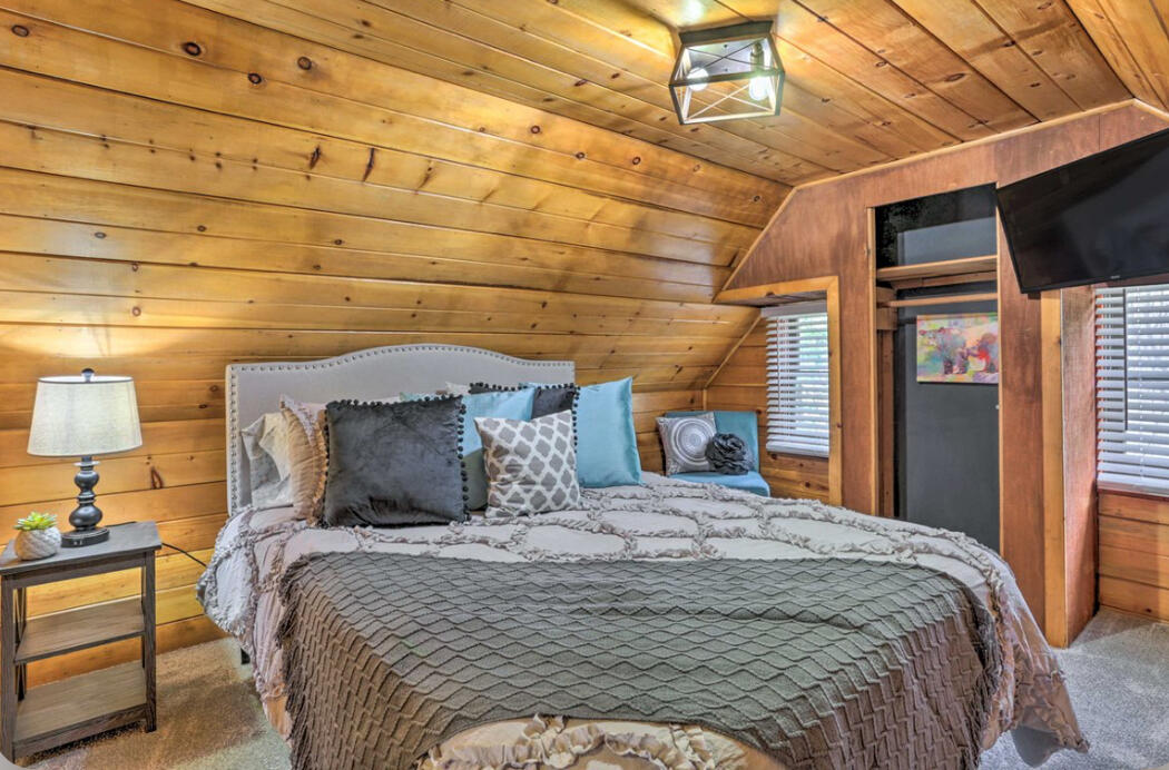 42036 Tollhouse Rd, Shaver Lake, CA 93664