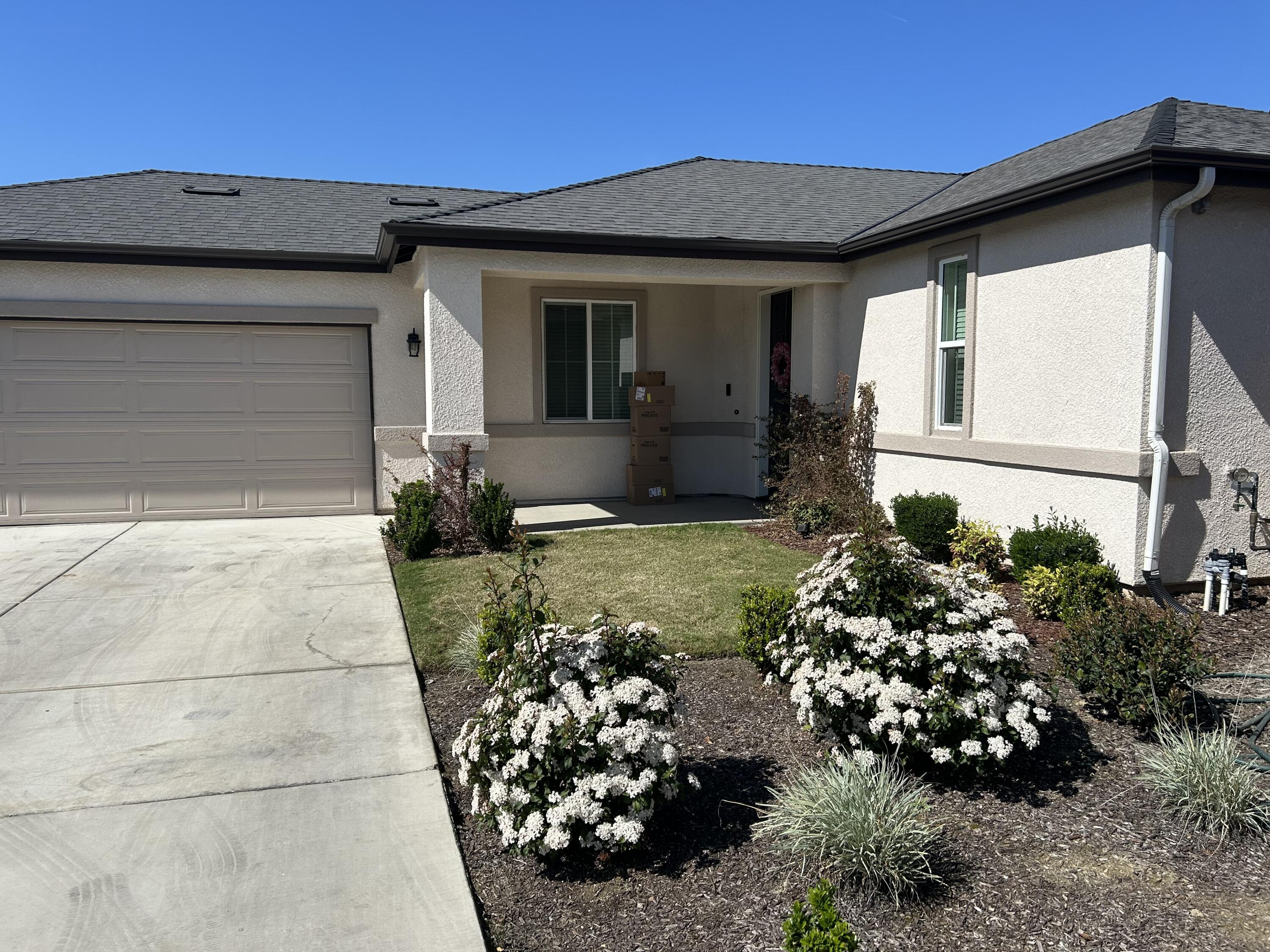 2158 Bolton Ave, Tulare, CA 93274