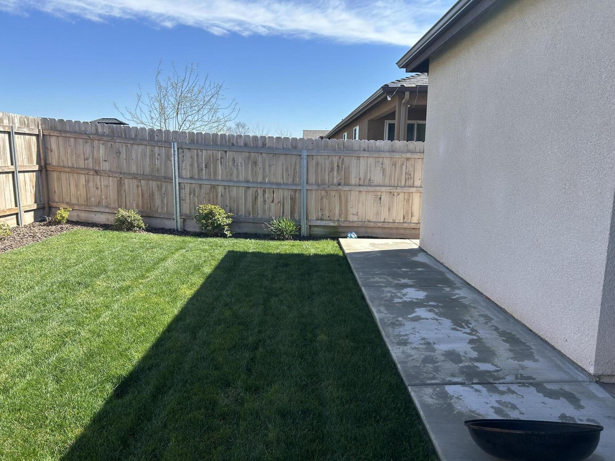 2158 Bolton Ave, Tulare, CA 93274