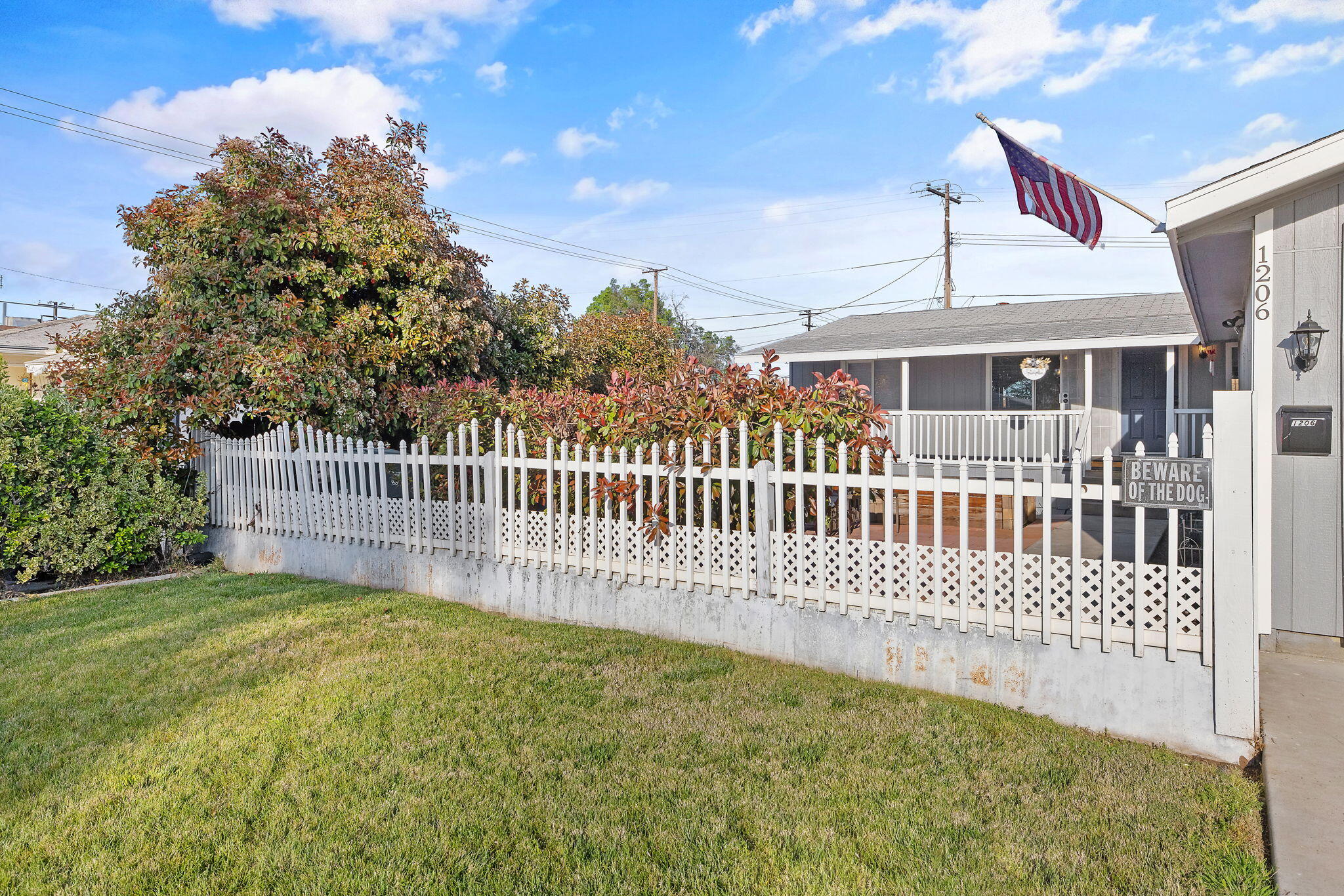 1206 S Church St, Visalia, CA 93277