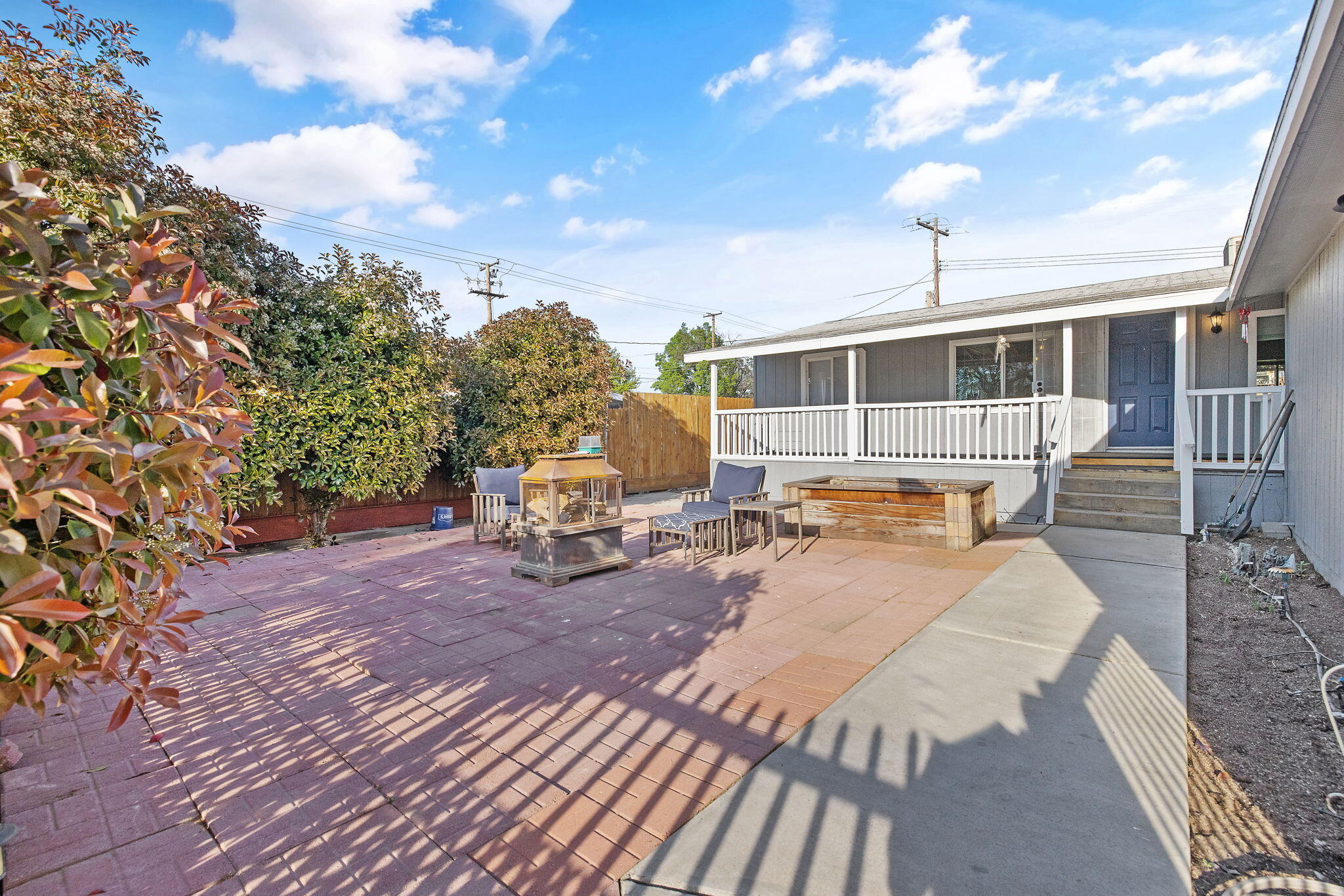 1206 S Church St, Visalia, CA 93277