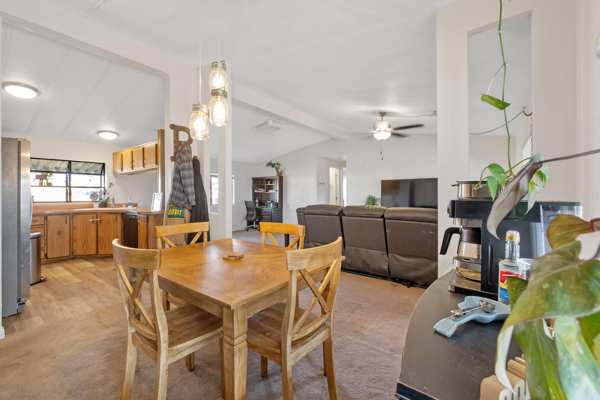 1206 S Church St, Visalia, CA 93277