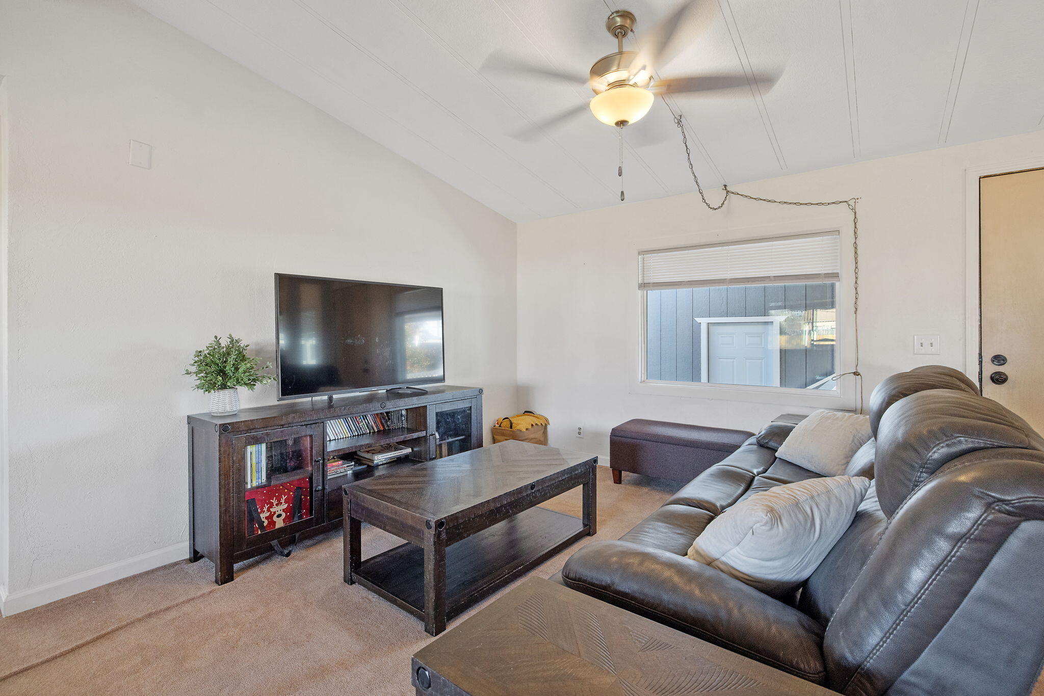 1206 S Church St, Visalia, CA 93277