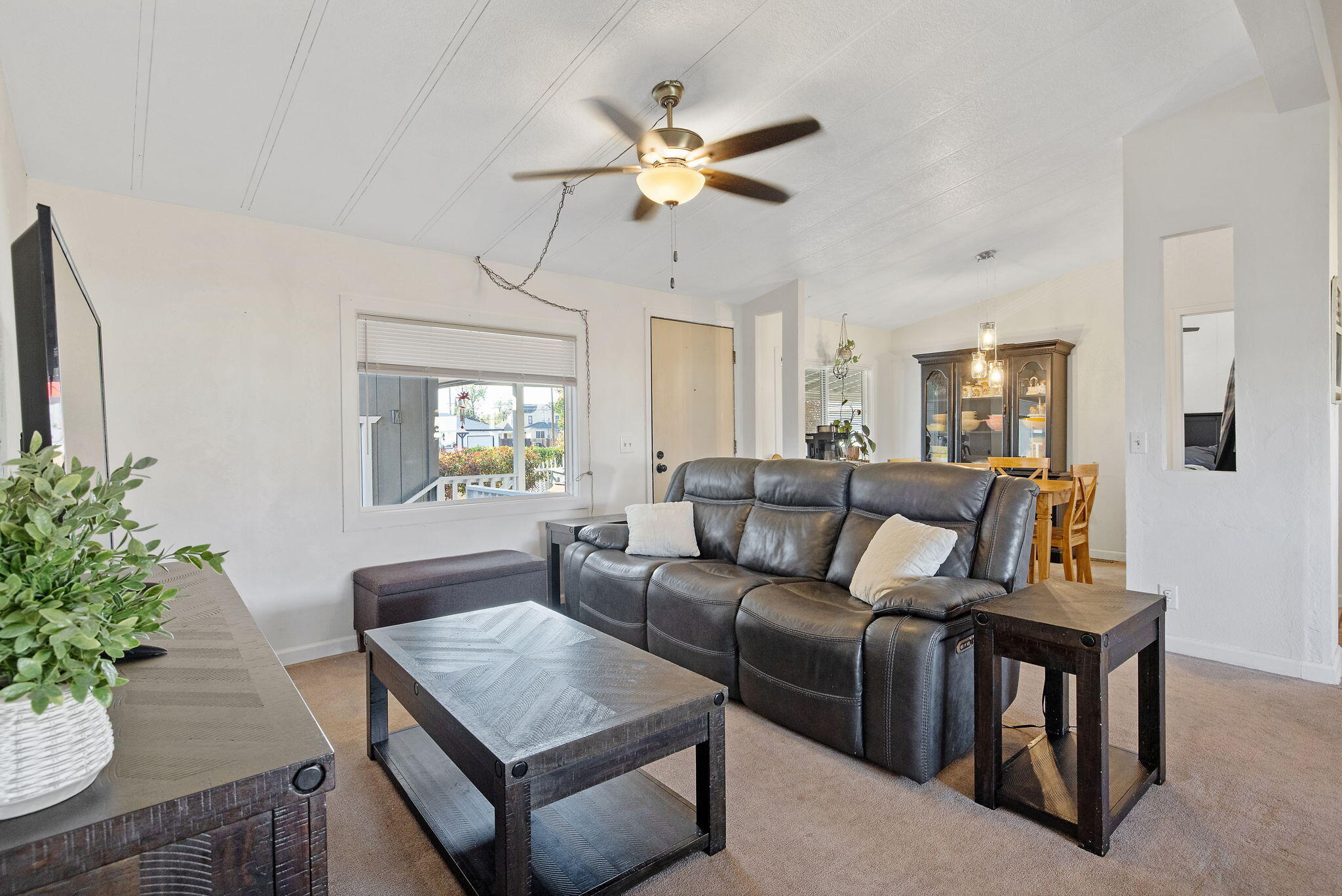 1206 S Church St, Visalia, CA 93277