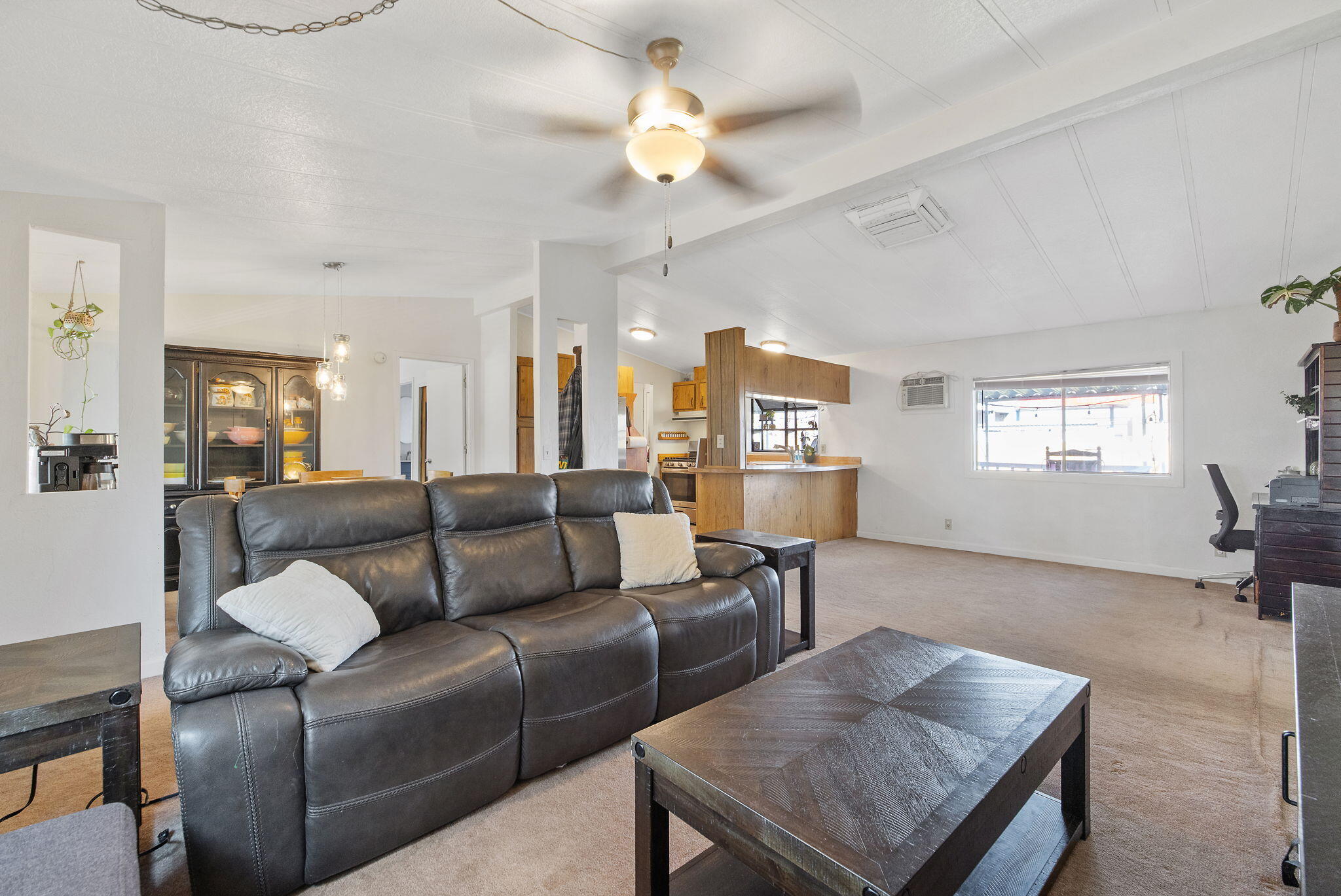 1206 S Church St, Visalia, CA 93277