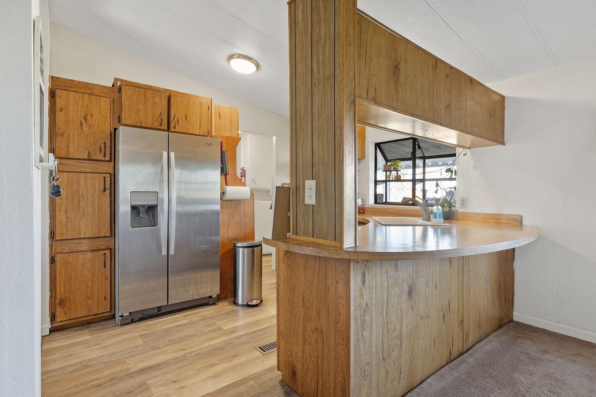 1206 S Church St, Visalia, CA 93277