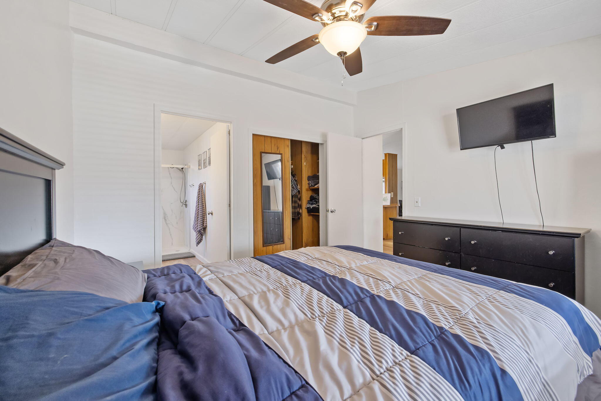 1206 S Church St, Visalia, CA 93277