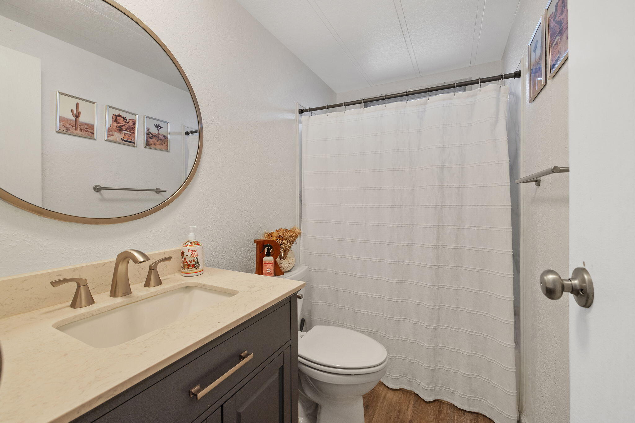 1206 S Church St, Visalia, CA 93277