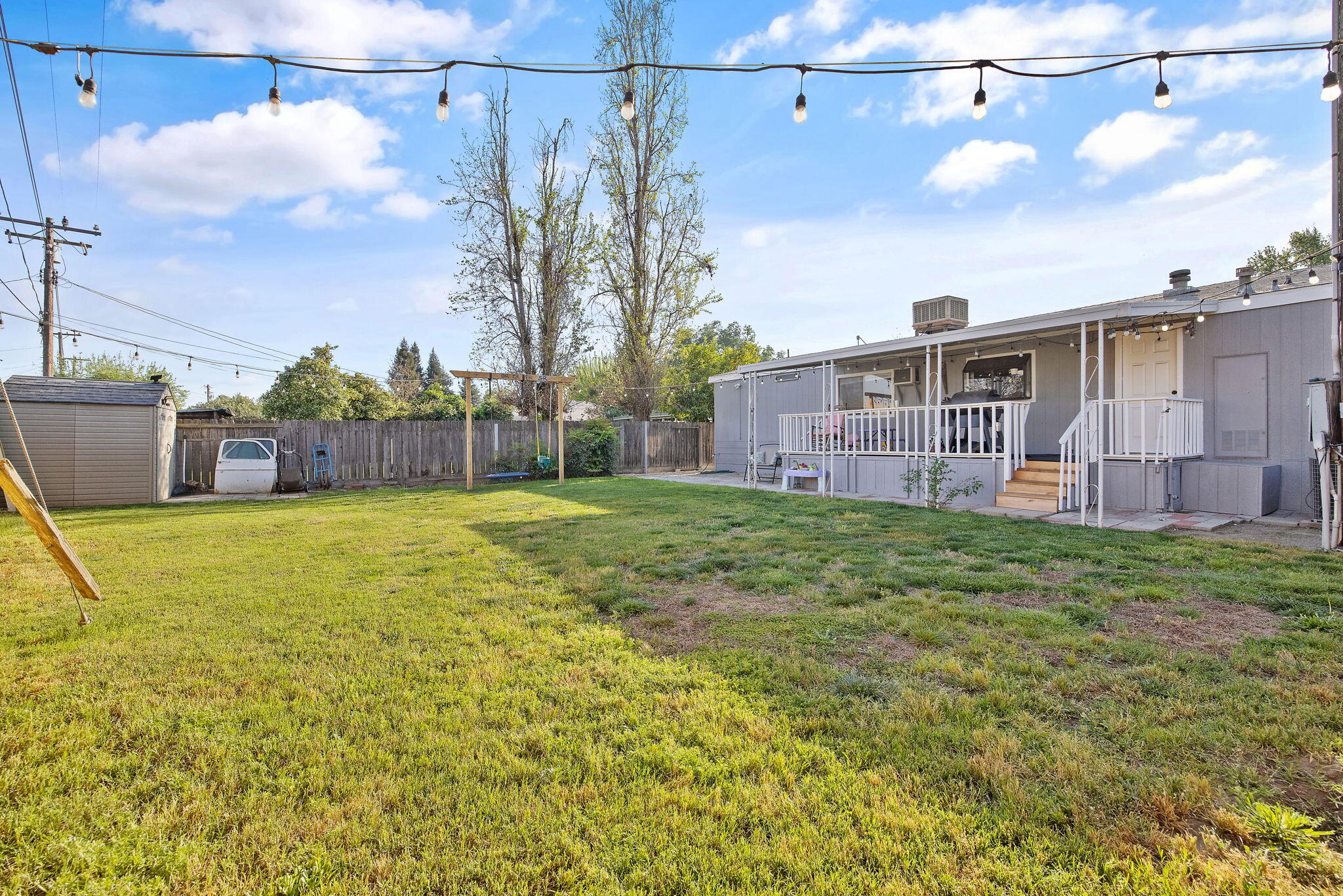 1206 S Church St, Visalia, CA 93277