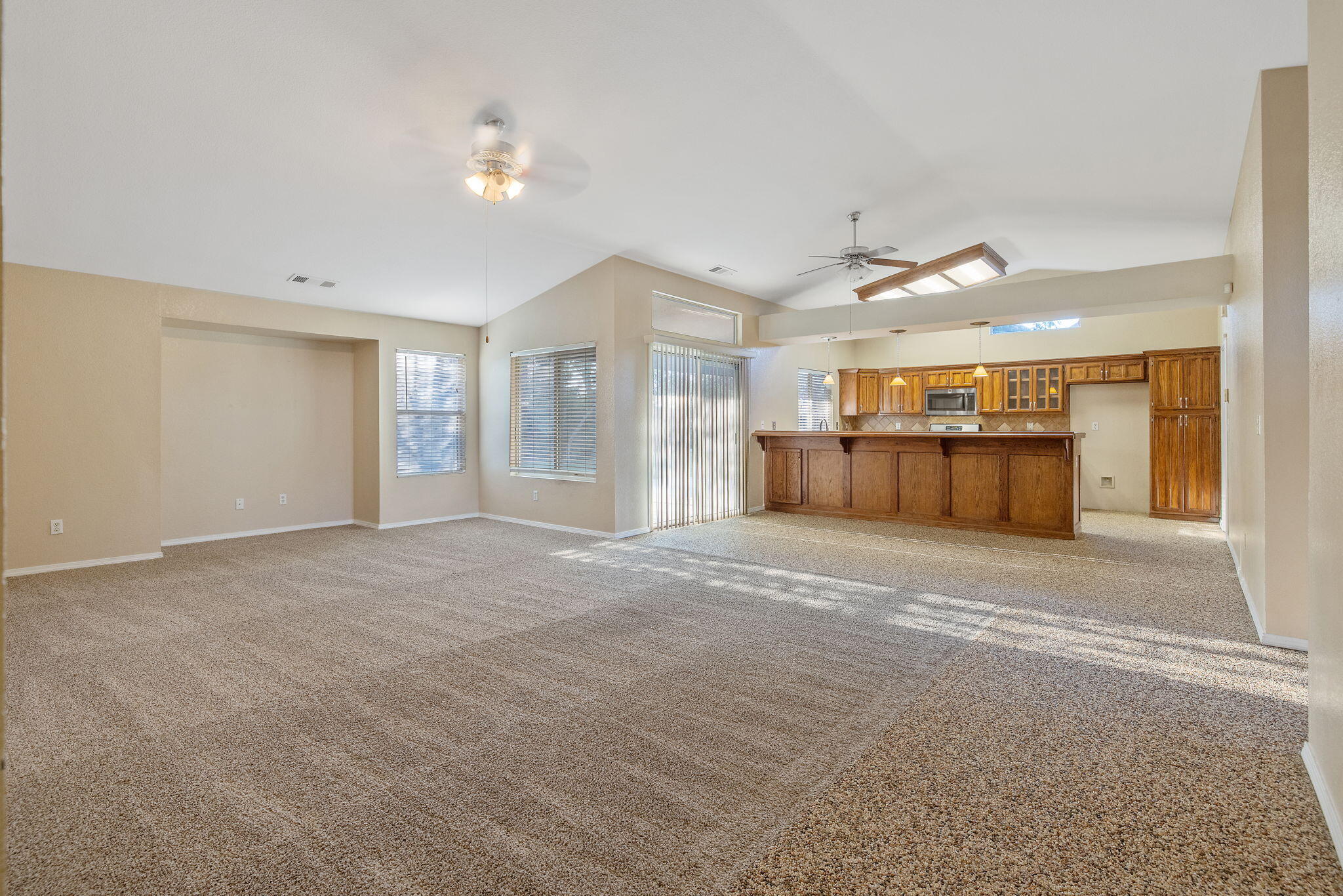 2505 W Delta Ct, Visalia, CA 93291