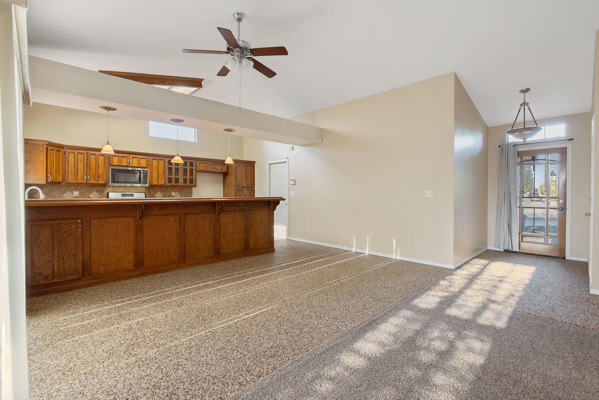 2505 W Delta Ct, Visalia, CA 93291