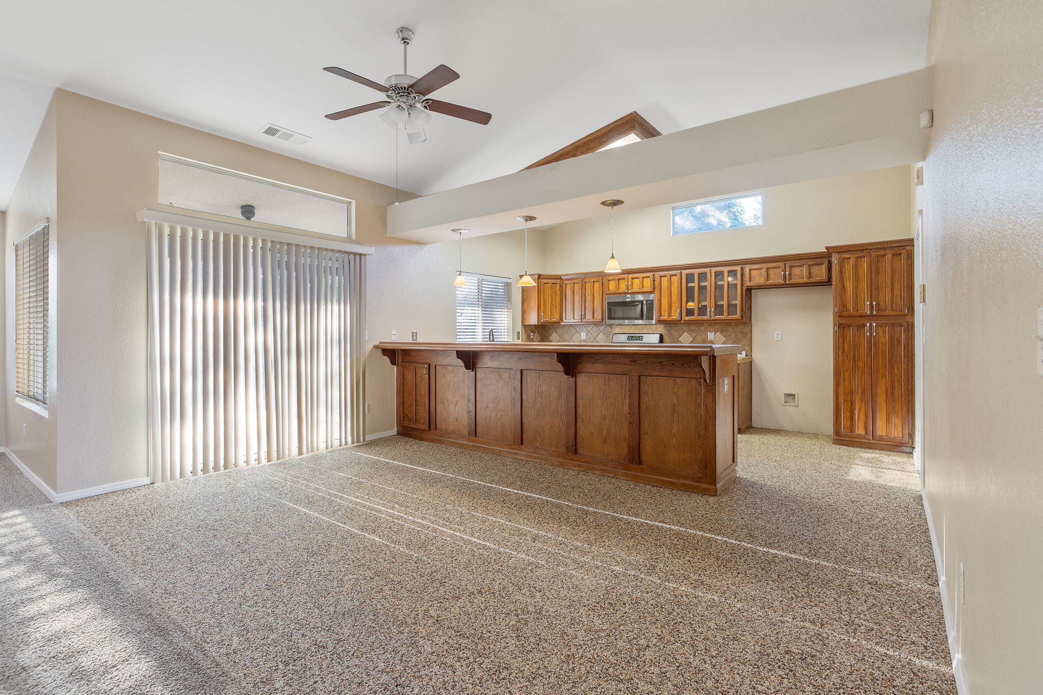 2505 W Delta Ct, Visalia, CA 93291