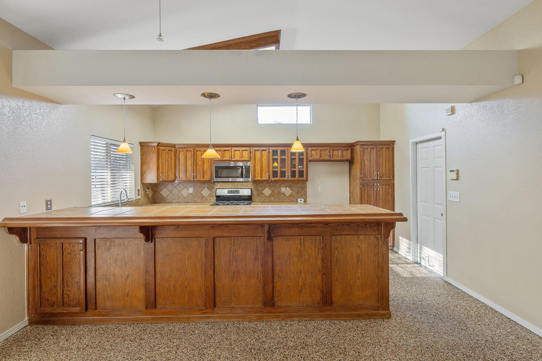 2505 W Delta Ct, Visalia, CA 93291