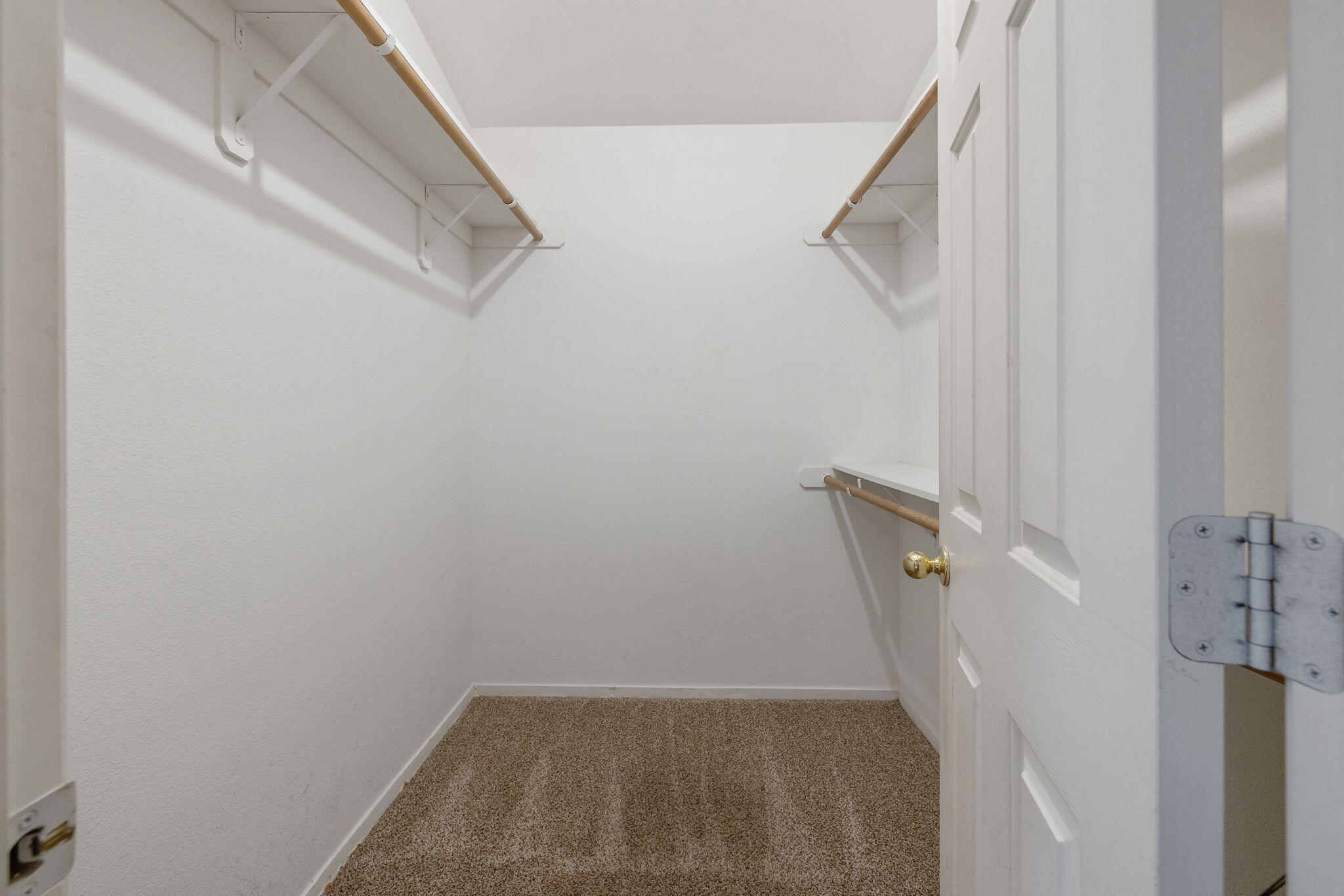 2505 W Delta Ct, Visalia, CA 93291