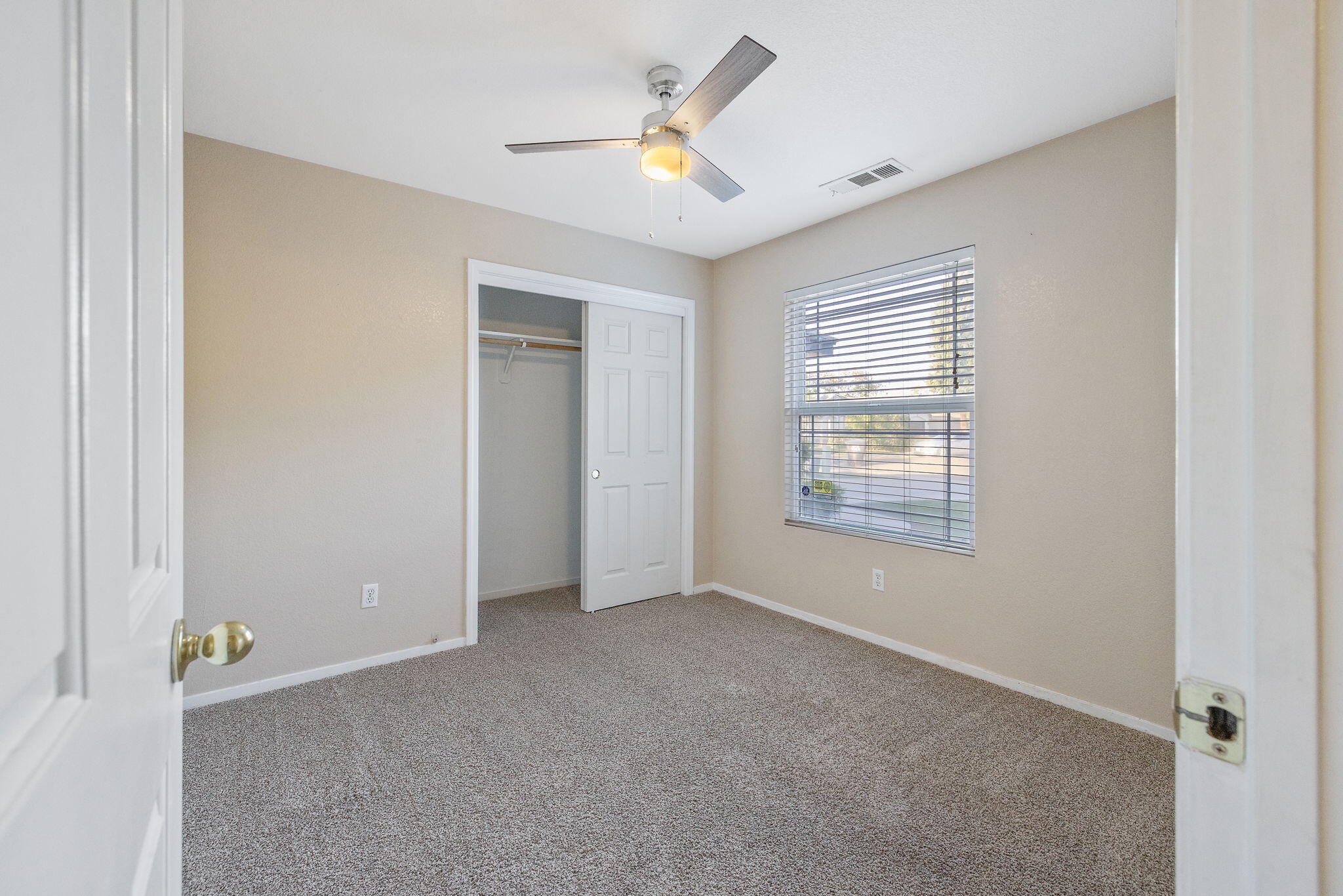 2505 W Delta Ct, Visalia, CA 93291