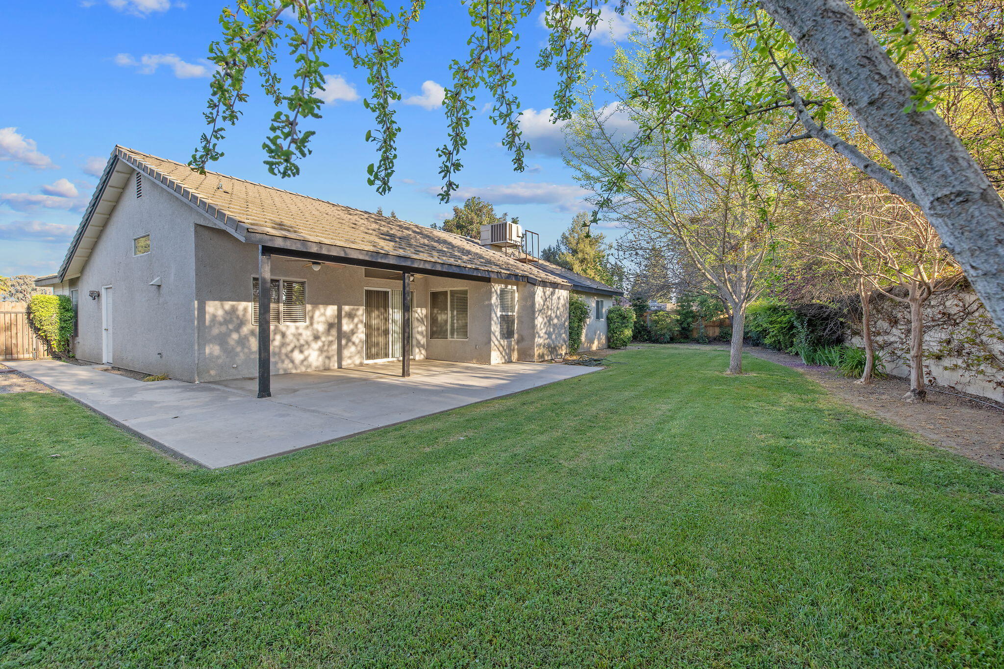 2505 W Delta Ct, Visalia, CA 93291