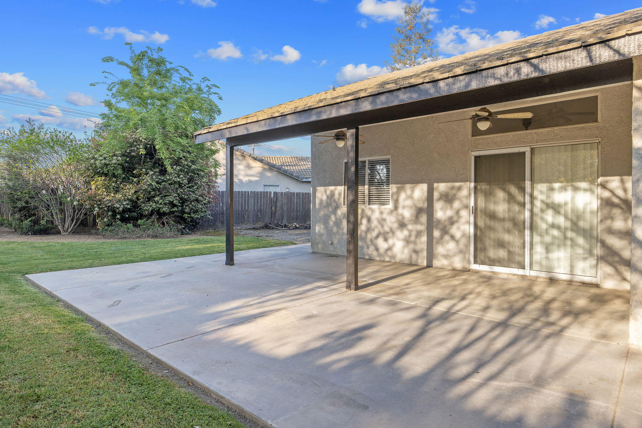 2505 W Delta Ct, Visalia, CA 93291