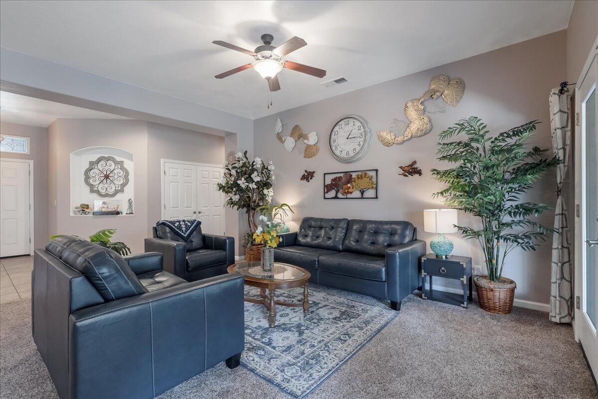 3624 N Jackie St, Visalia, CA 93291