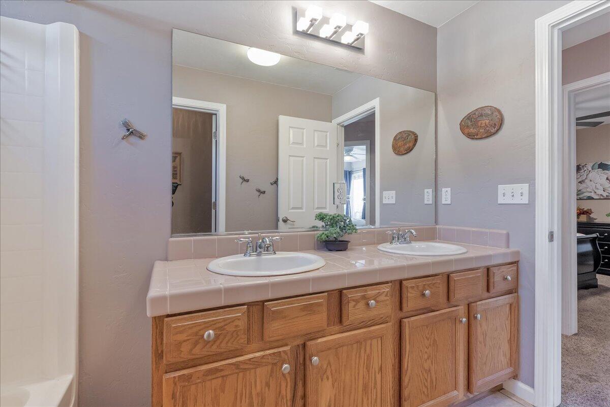 3624 N Jackie St, Visalia, CA 93291