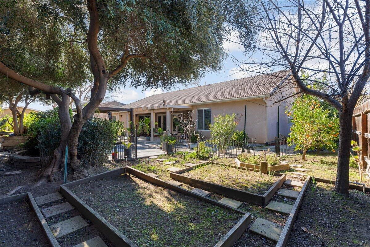 3624 N Jackie St, Visalia, CA 93291