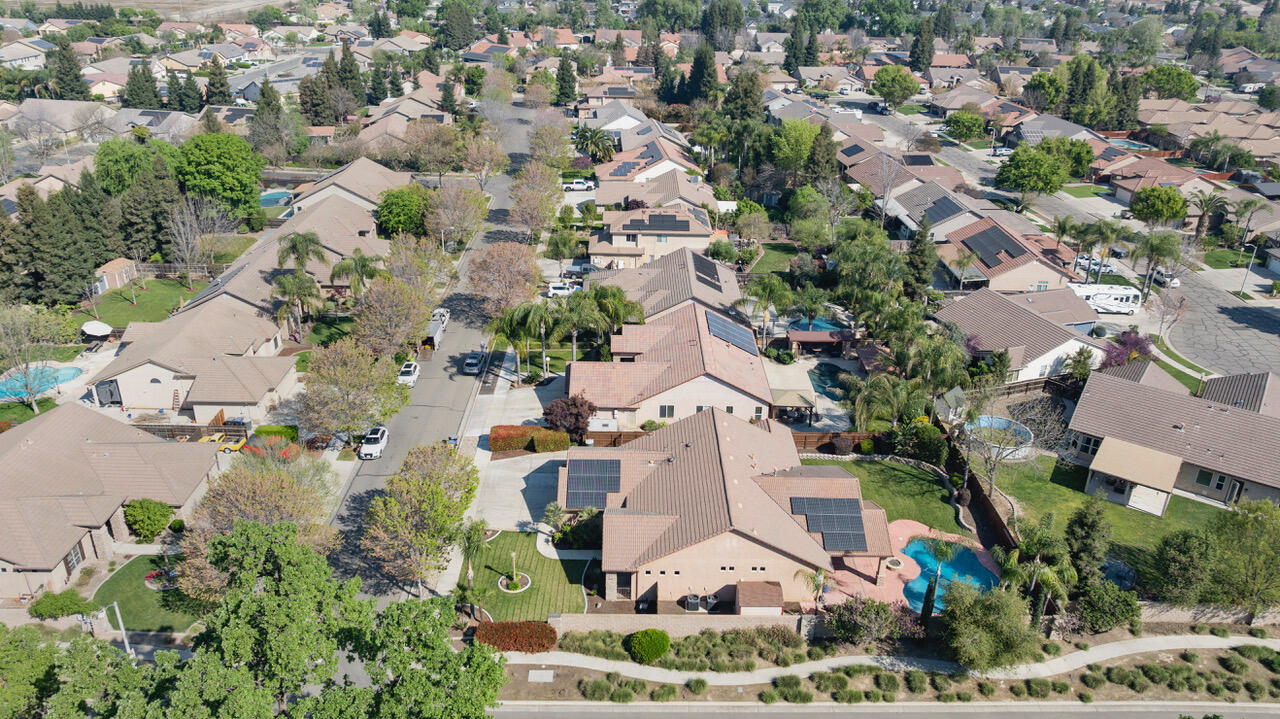 2200 N University St, Visalia, CA 93291