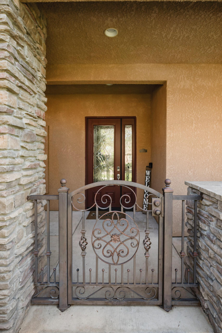 2200 N University St, Visalia, CA 93291