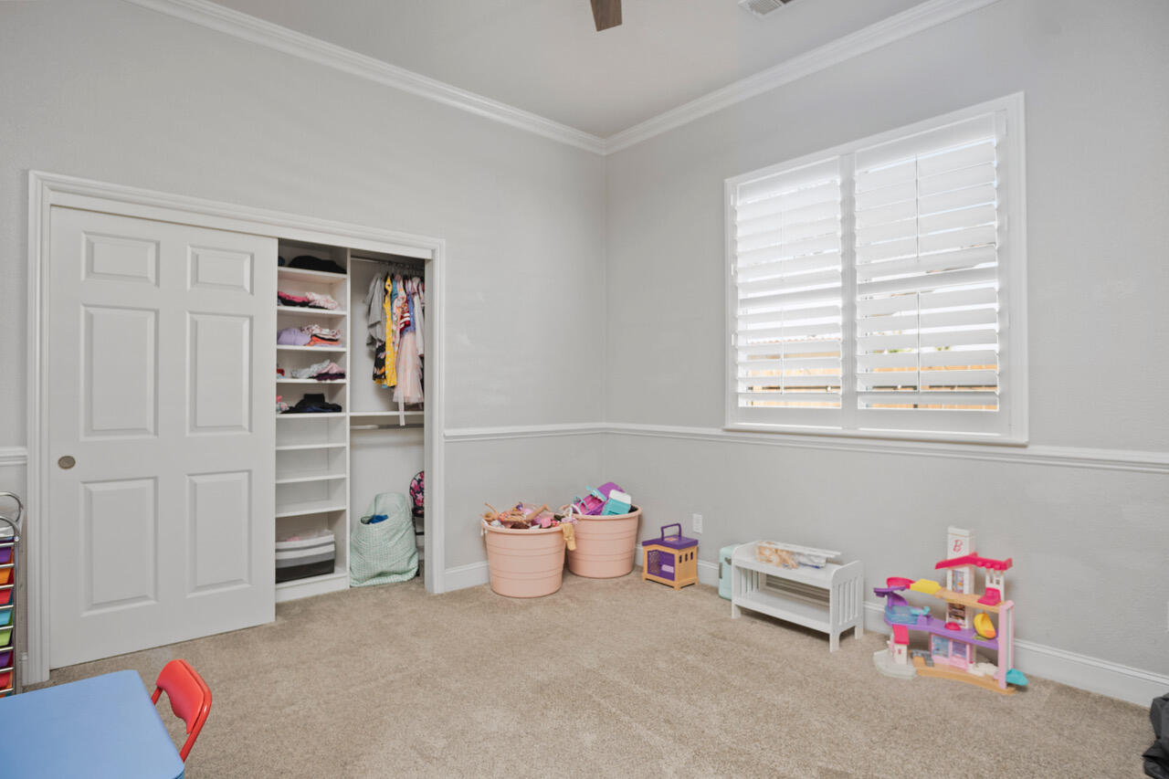 2200 N University St, Visalia, CA 93291